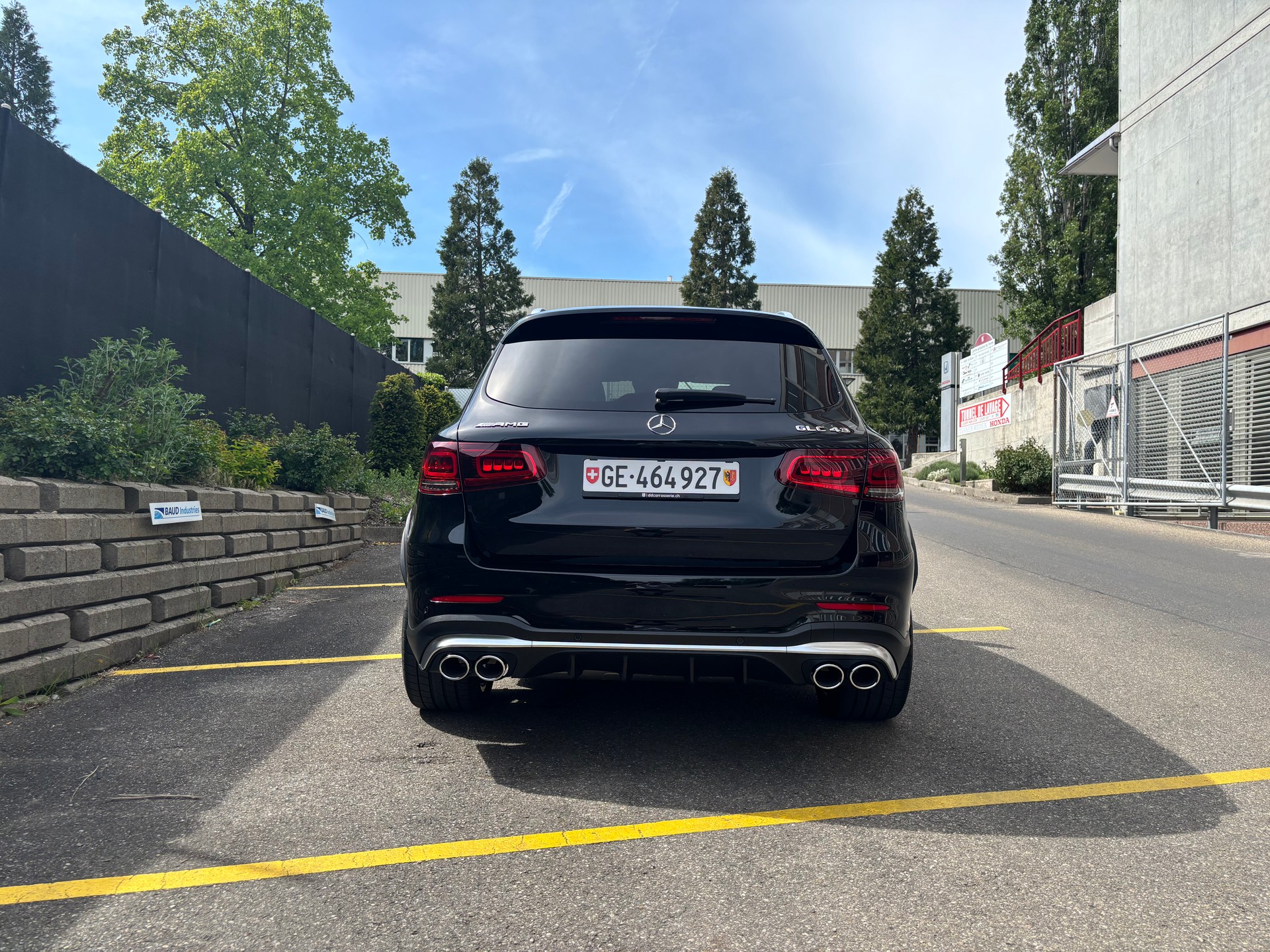 MERCEDES-BENZ C 43 AMG 4matic-image-3