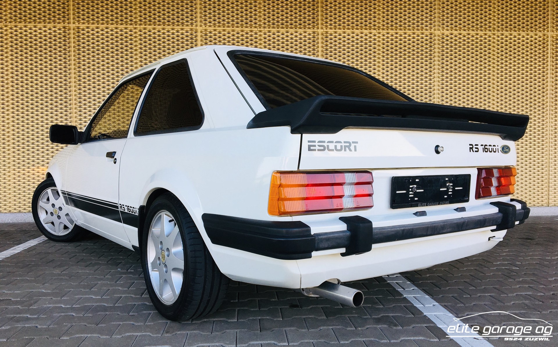 FORD Escort 1600 RSi-image-7
