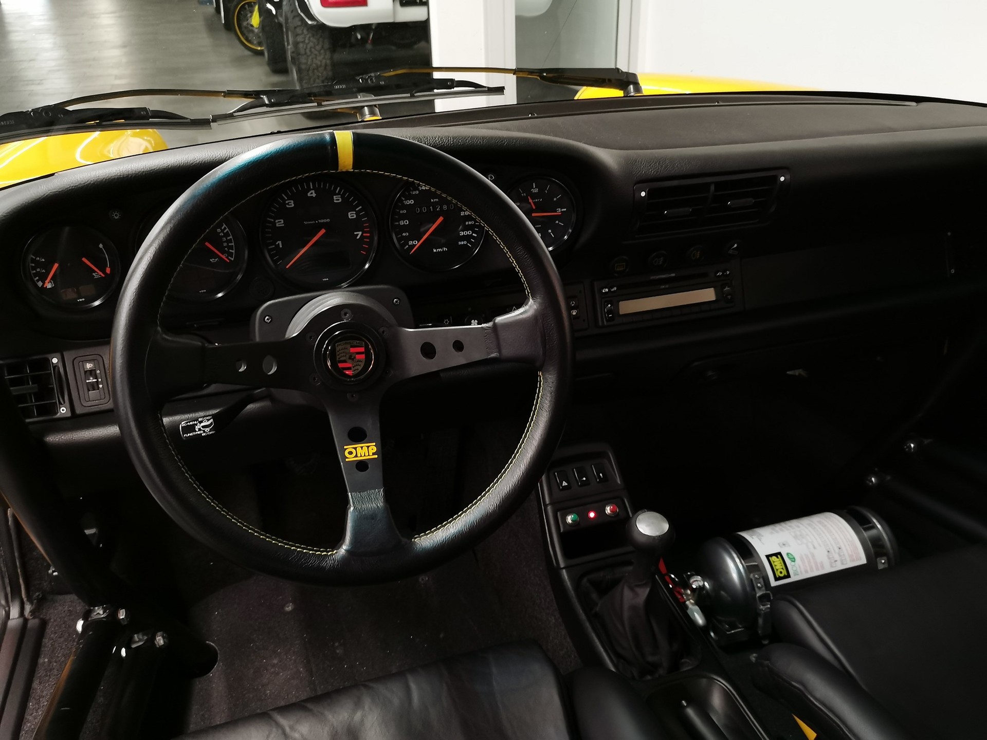 PORSCHE 911 Turbo II 3.3 Turbo S Leichtbau-image-11