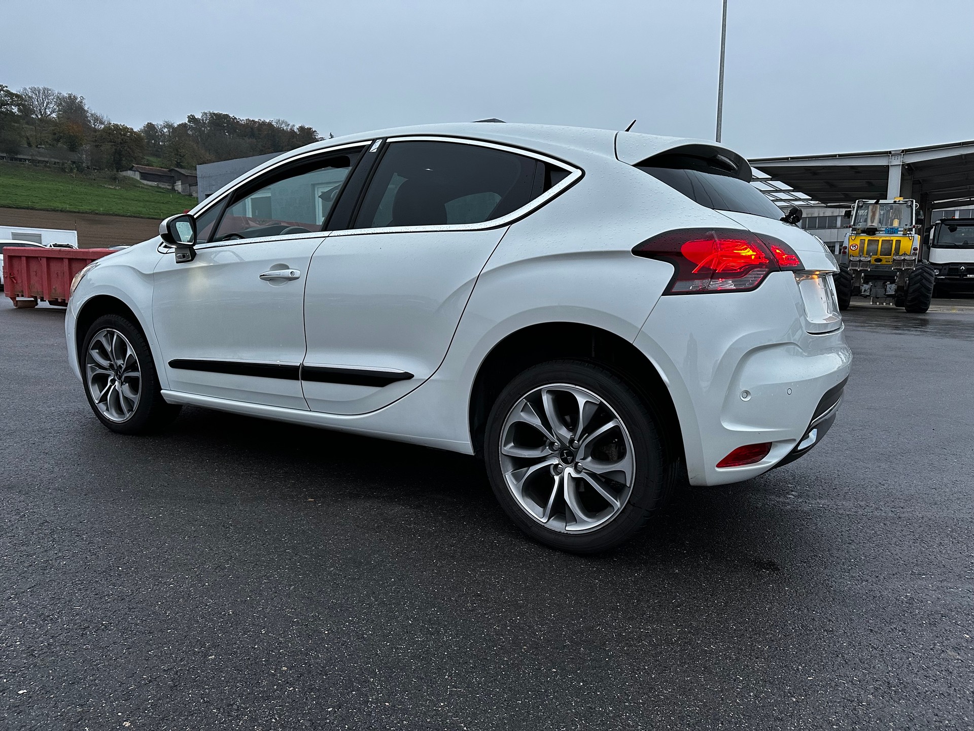 DS AUTOMOBILES 2.0 HDI SPORT CHIC-image-10