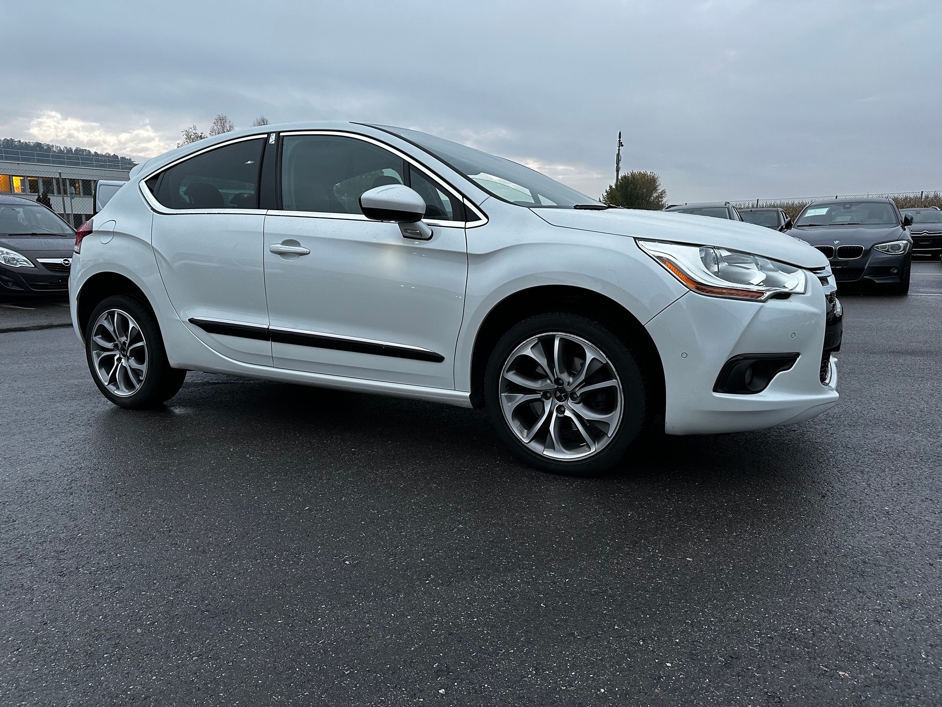 DS AUTOMOBILES 2.0 HDI SPORT CHIC-image-4