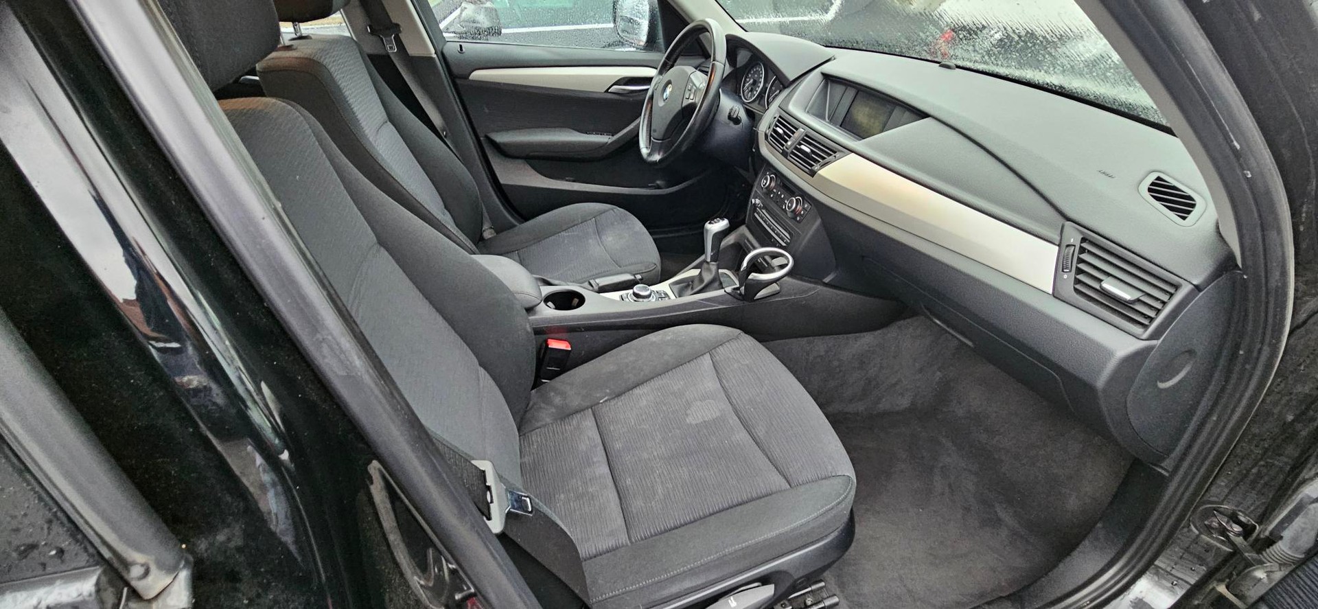 BMW X1 xDrive 18d-image-9