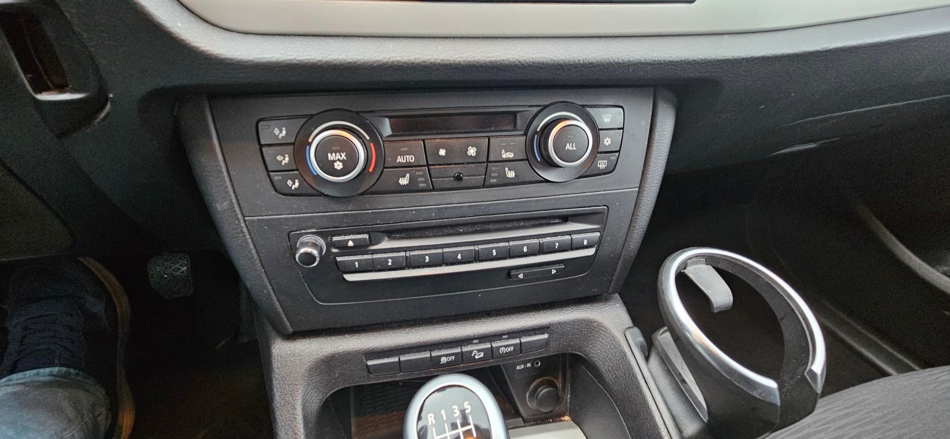 BMW X1 xDrive 18d-image-8