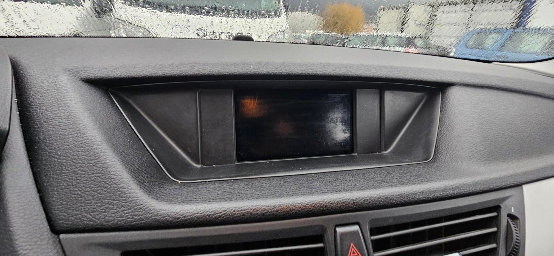 BMW X1 xDrive 18d-image-6