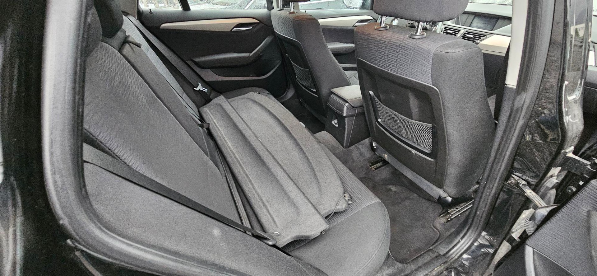 BMW X1 xDrive 18d-image-4