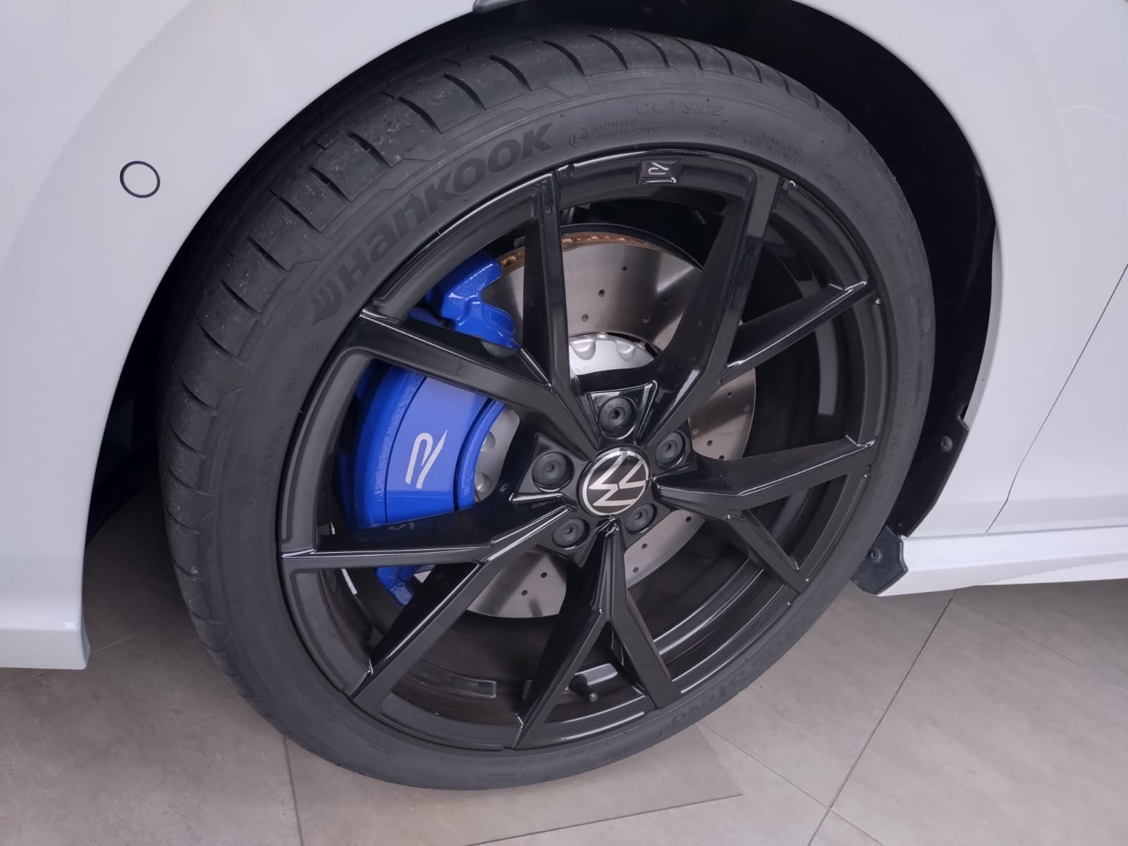 VW Golf 2.0 TSI R DSG 4Motion R 20 Years-image-4