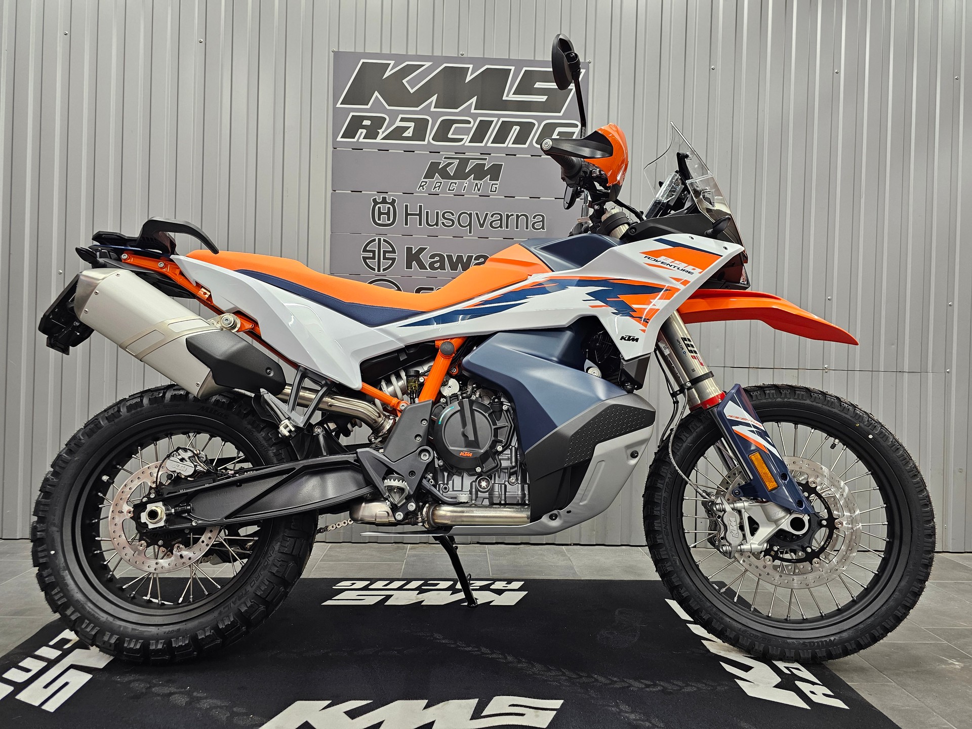 KTM 890 Adventure R-showroom-element-1