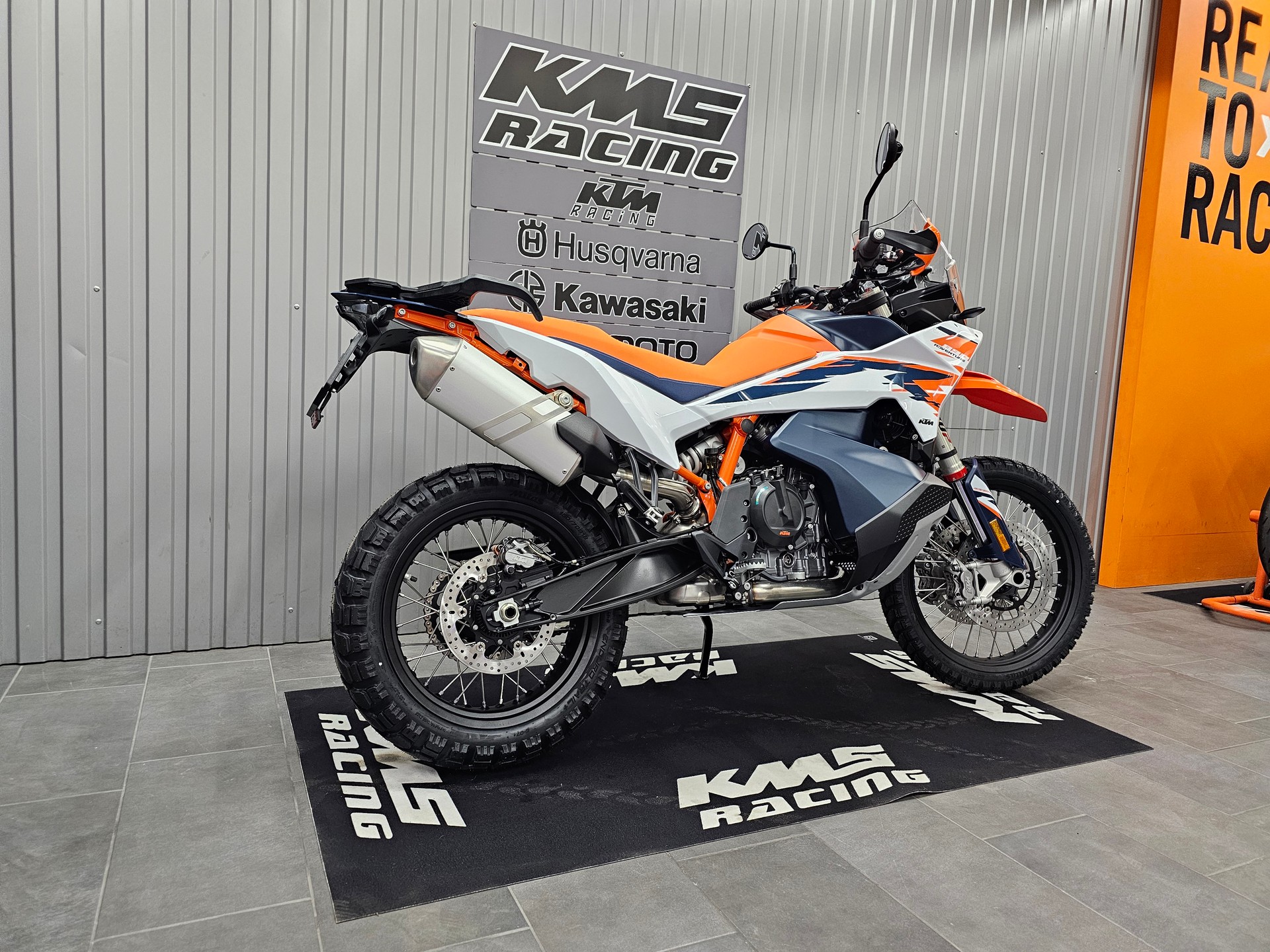 KTM 890 Adventure R-showroom-element-3