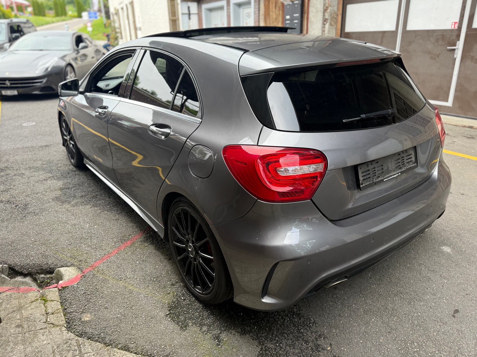 MERCEDES-BENZ A 250 AMG Line 7G-DCT-image-4