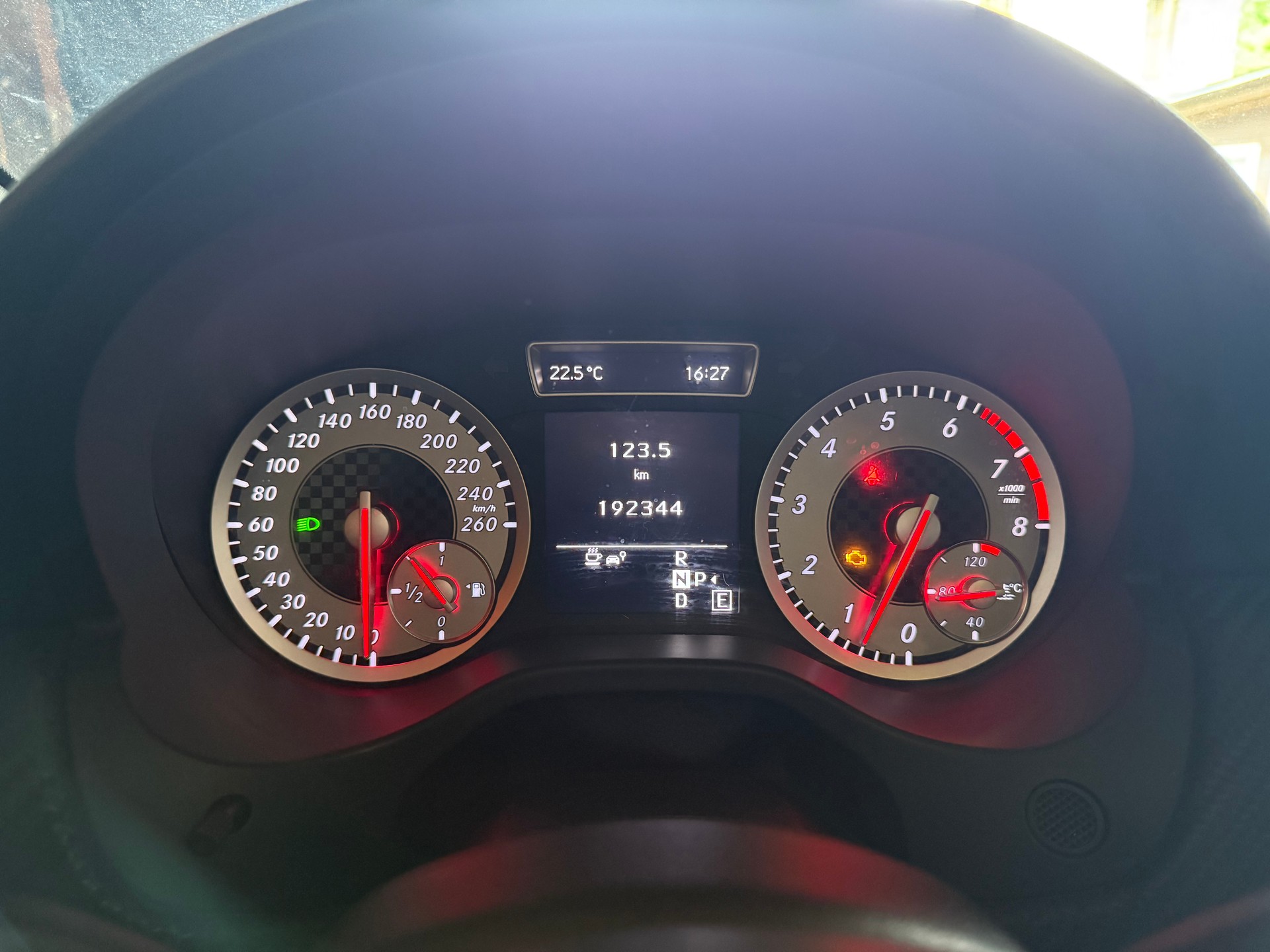 MERCEDES-BENZ A 250 AMG Line 7G-DCT-image-6