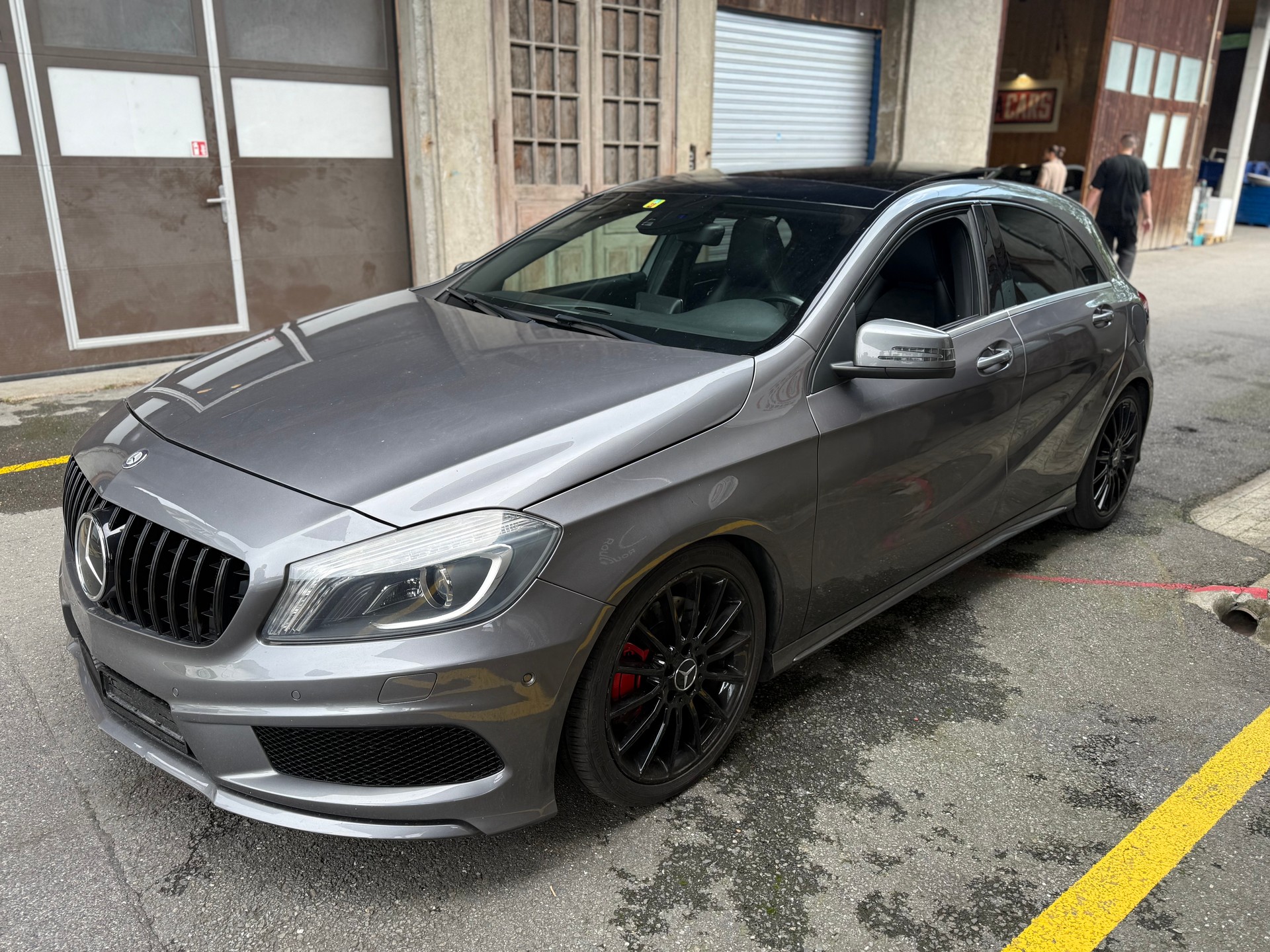 MERCEDES-BENZ A 250 AMG Line 7G-DCT-image-0