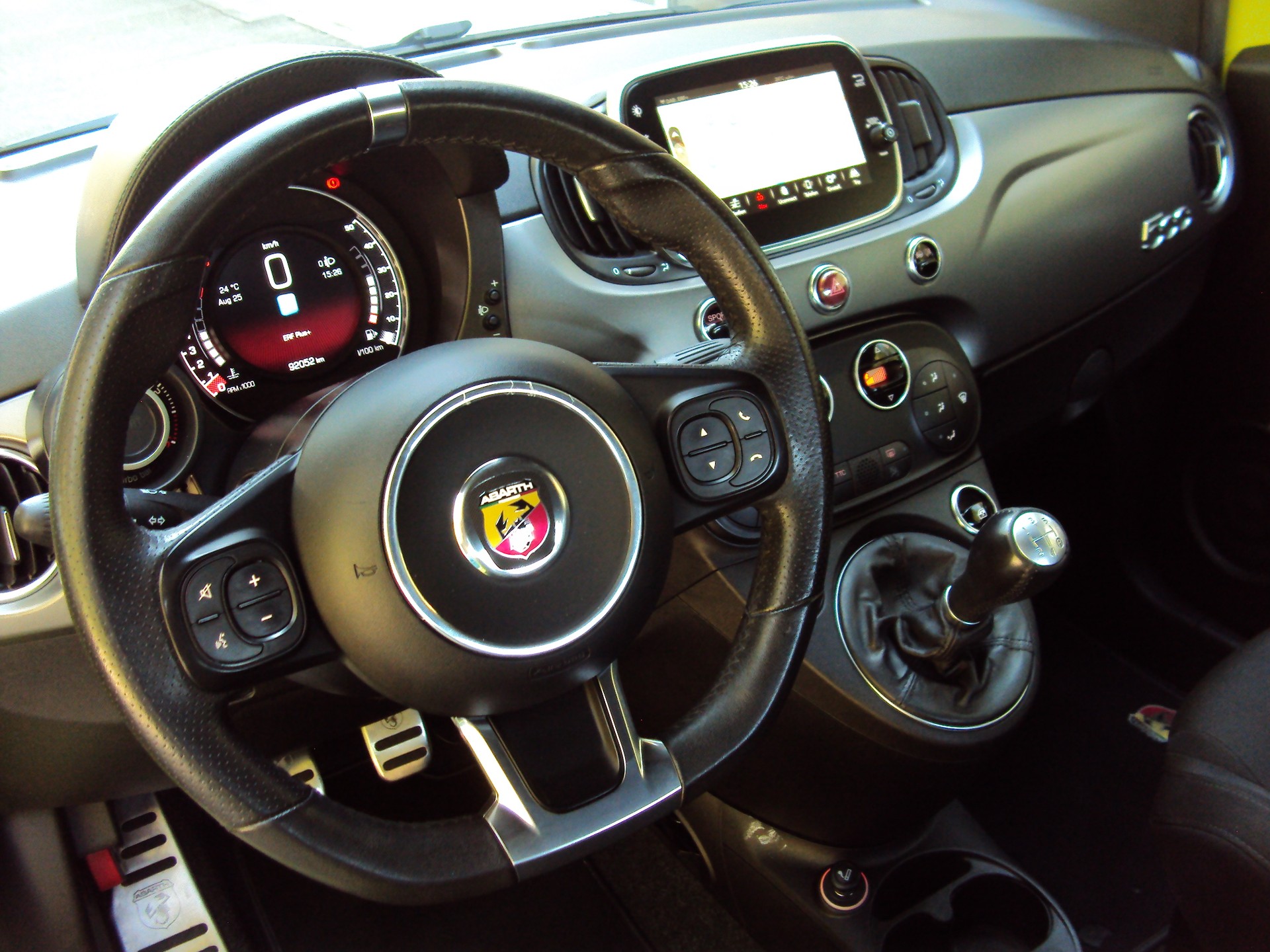 FIAT 595 1.4 16V Turbo Abarth Pista-image-9