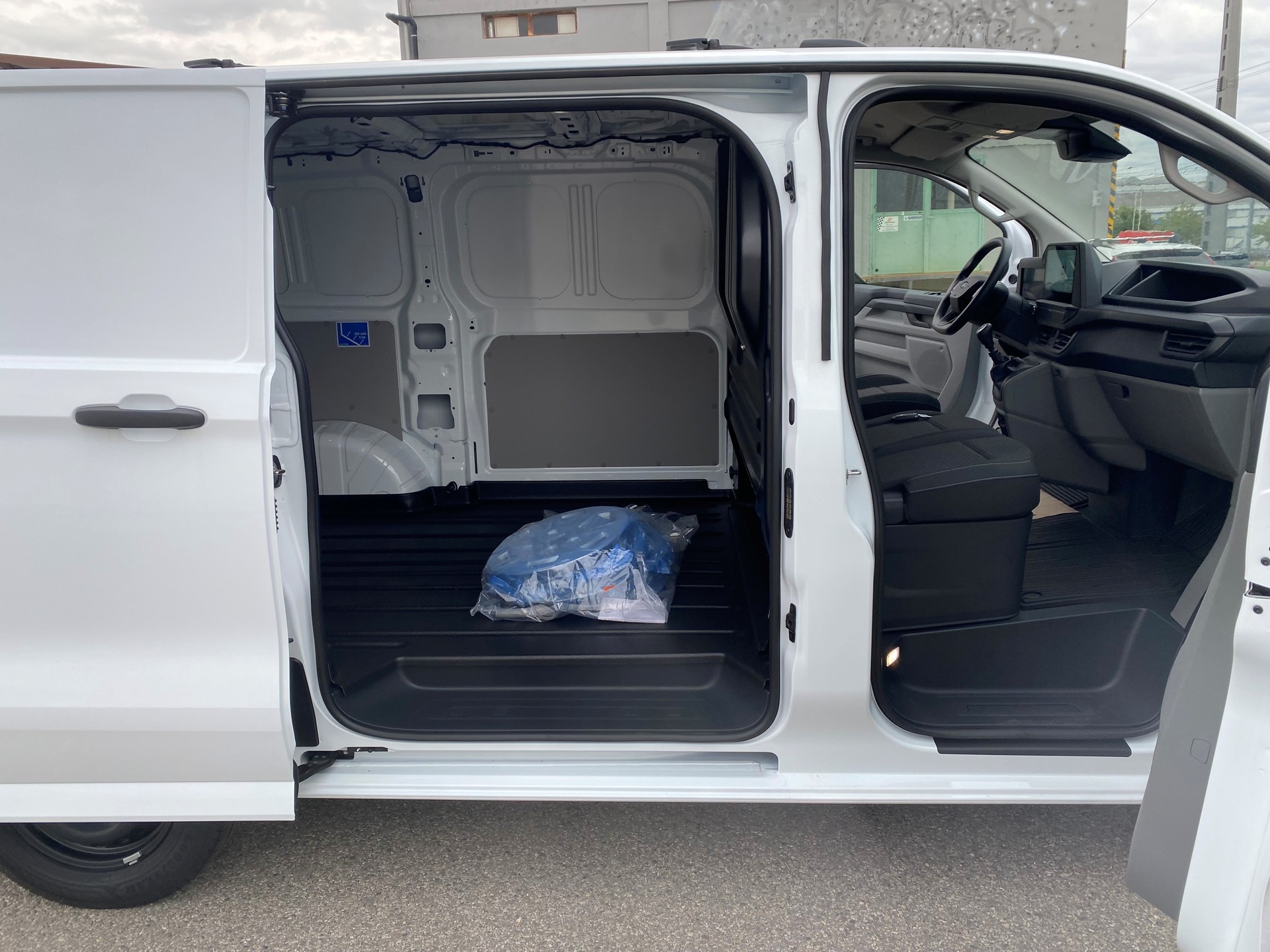 FORD Transit Custom Van 280 L1H1 Trend-image-4