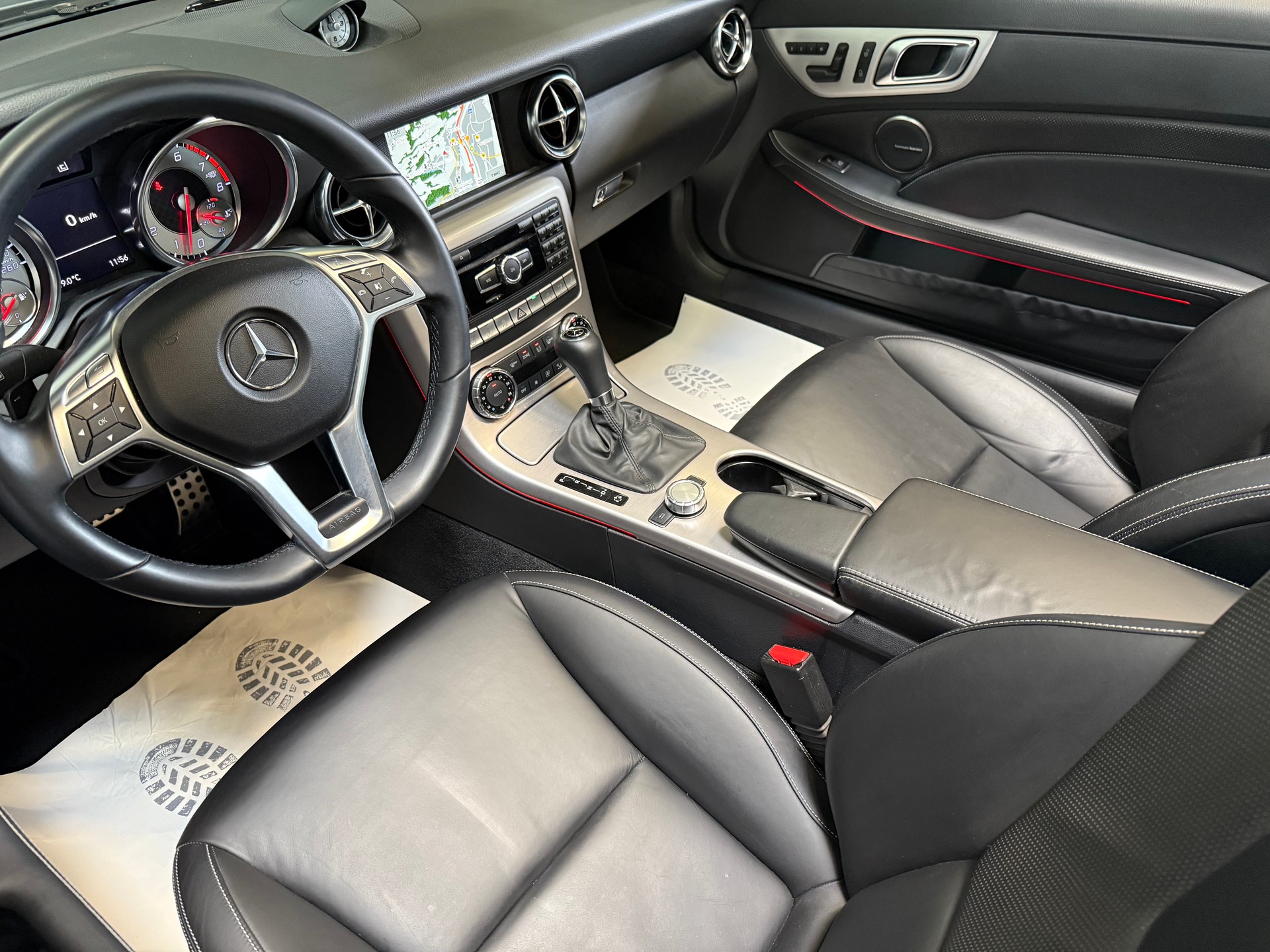 MERCEDES-BENZ SLK 350 BlueEffic. Cabriolet AMG Line-image-13