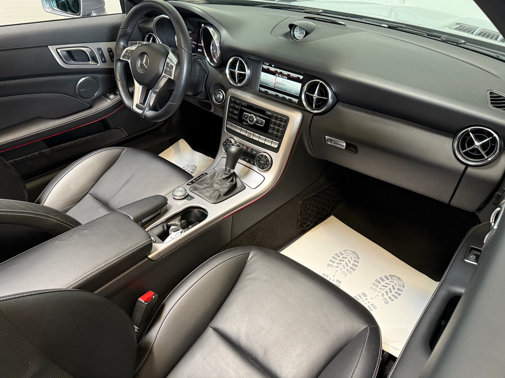 MERCEDES-BENZ SLK 350 BlueEffic. Cabriolet AMG Line-image-9