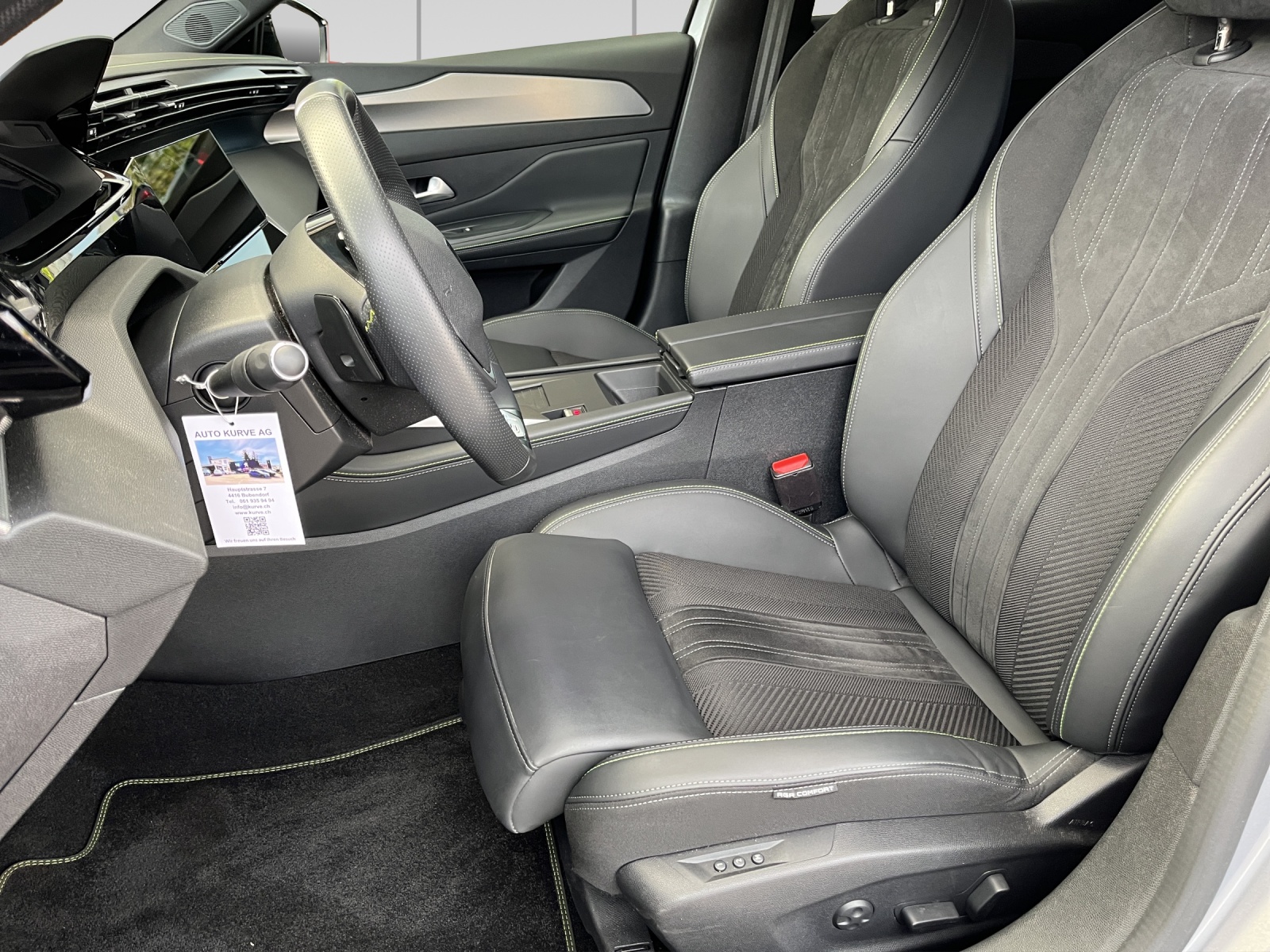 PEUGEOT 308 SW 1.6 PHEV 180 GT-image-6