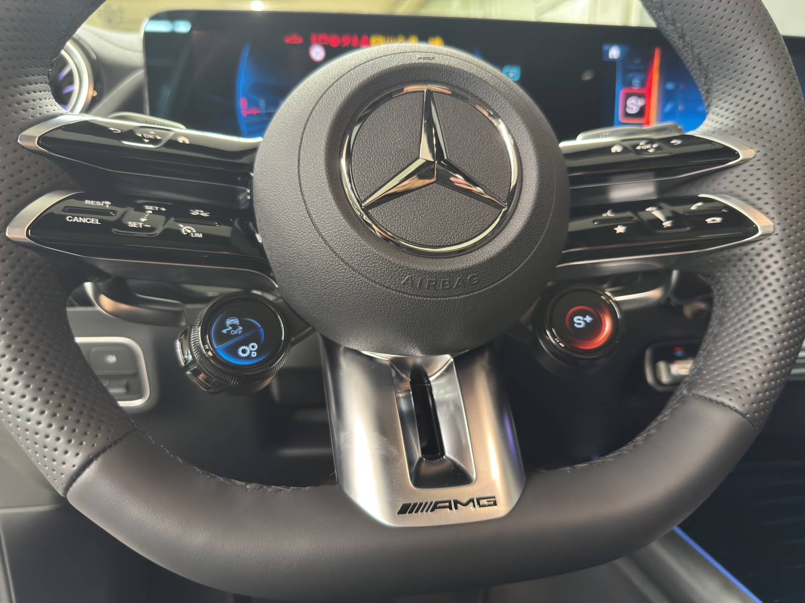 MERCEDES-BENZ AMG GLA 35 4Matic-image-14