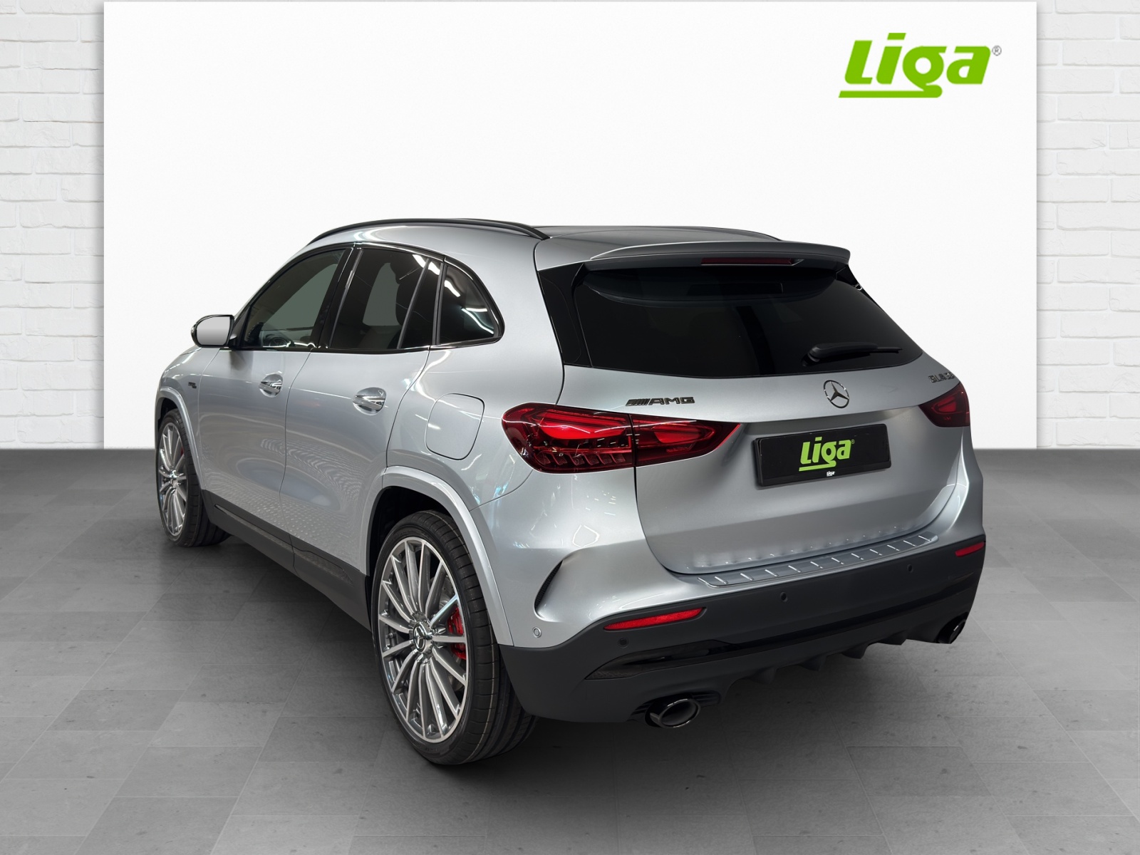 MERCEDES-BENZ AMG GLA 35 4Matic-image-3