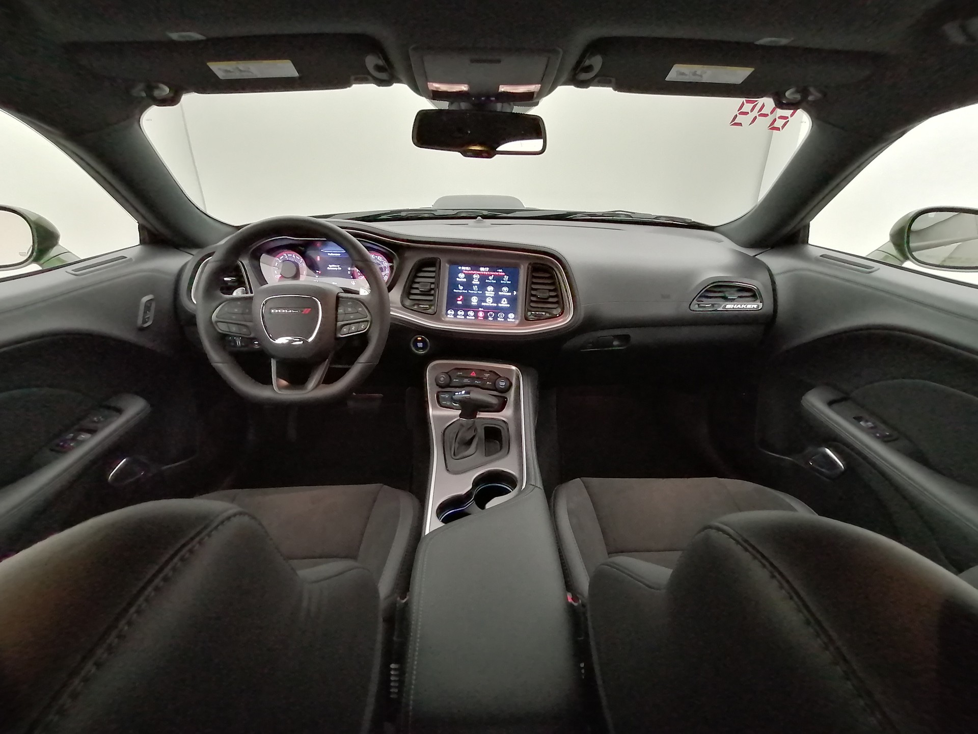 DODGE Challenger 5.7 R/T Shaker-image-13