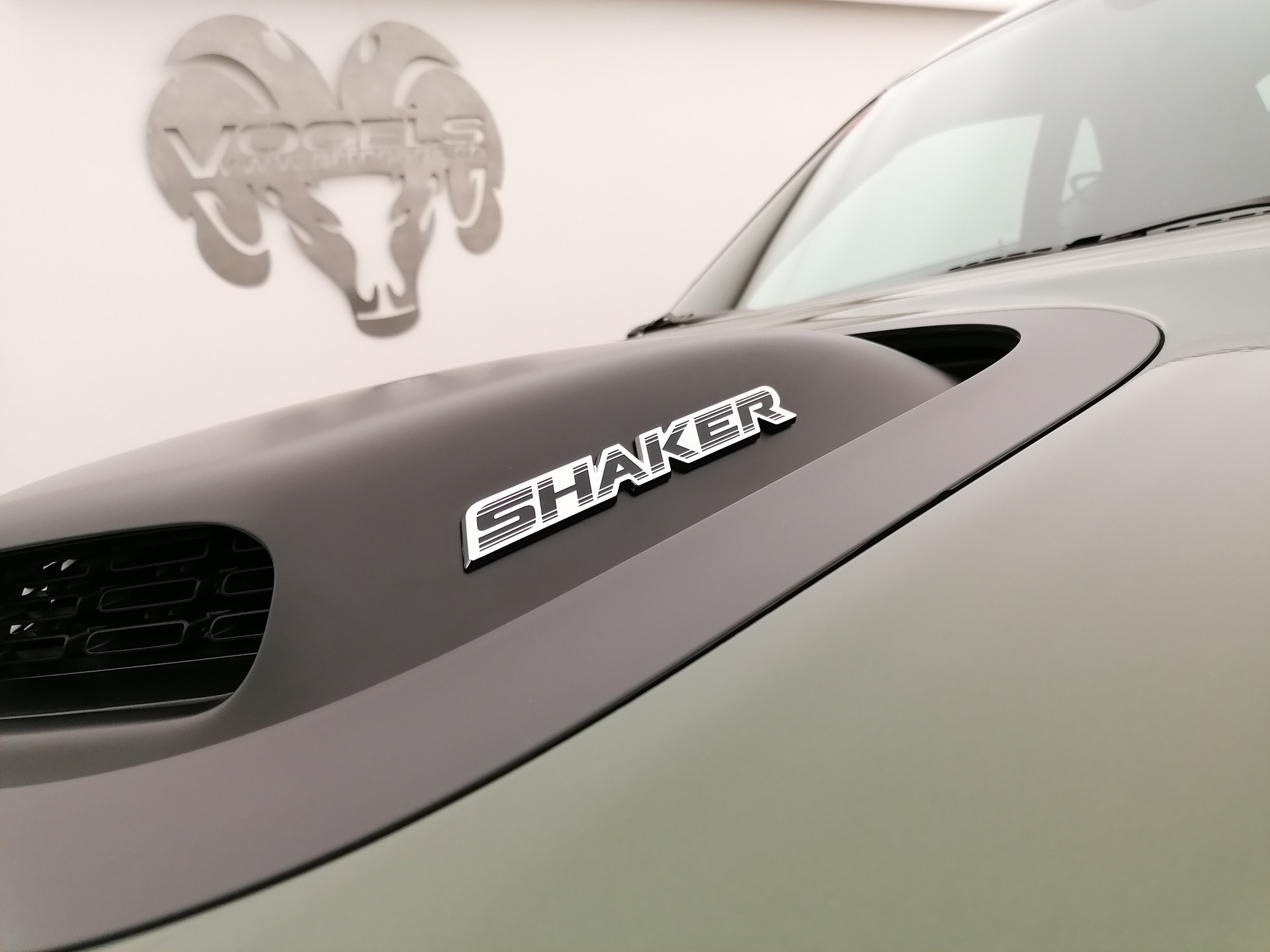 DODGE Challenger 5.7 R/T Shaker-image-12