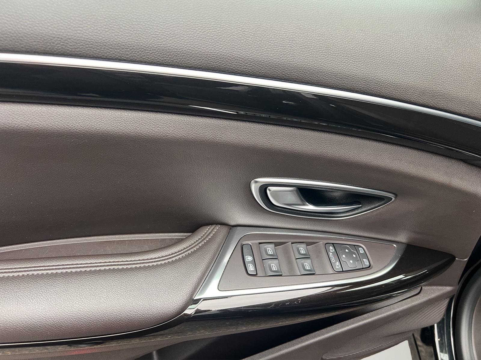 RENAULT Espace 1.8 TCe Intens EDC-image-9
