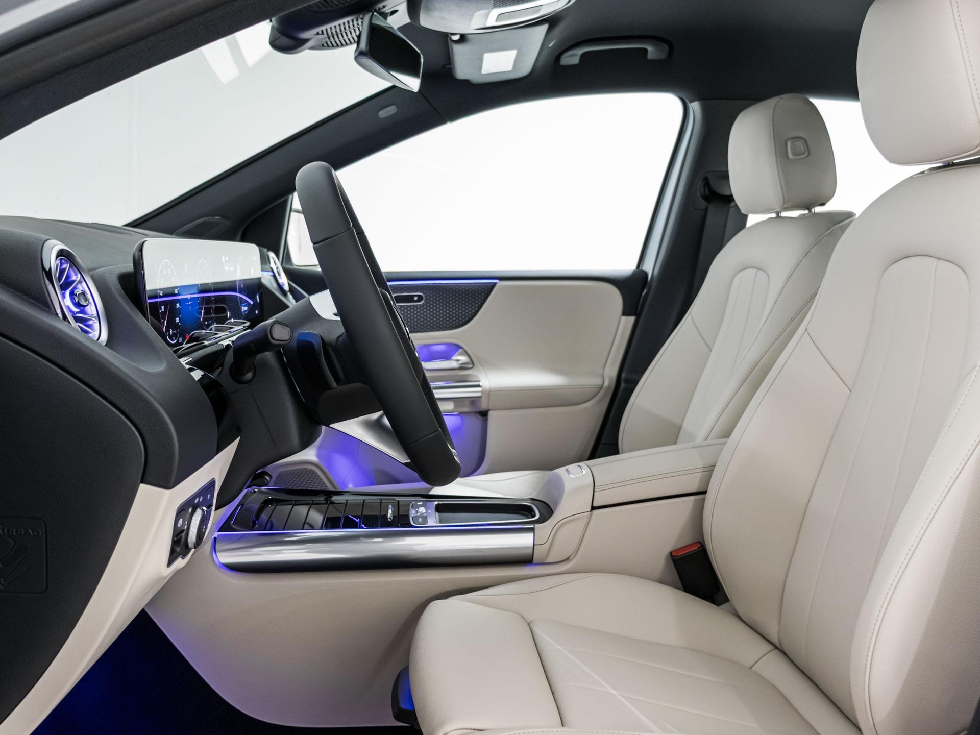 MERCEDES-BENZ B 200-image-6