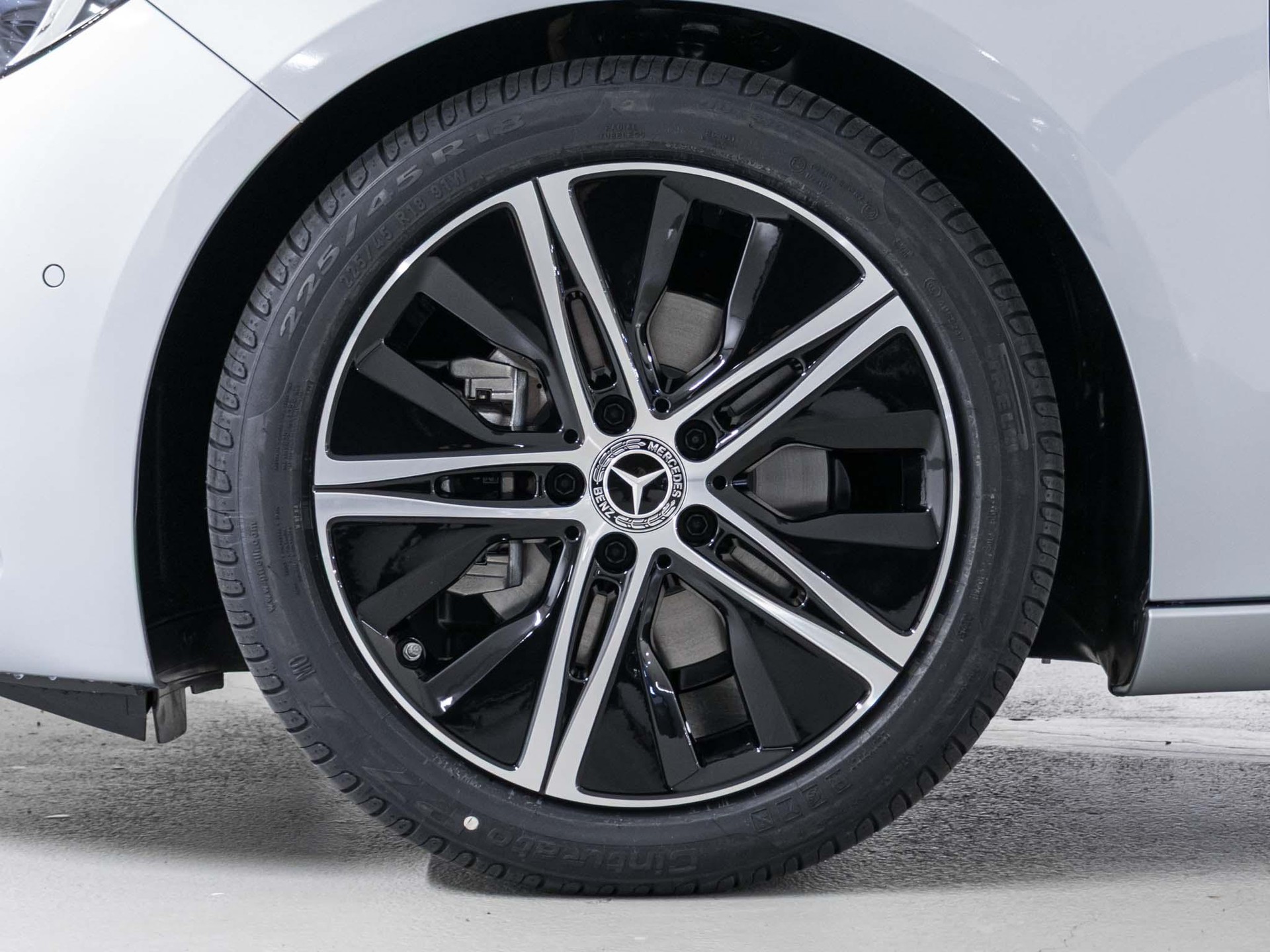MERCEDES-BENZ B 200-image-12