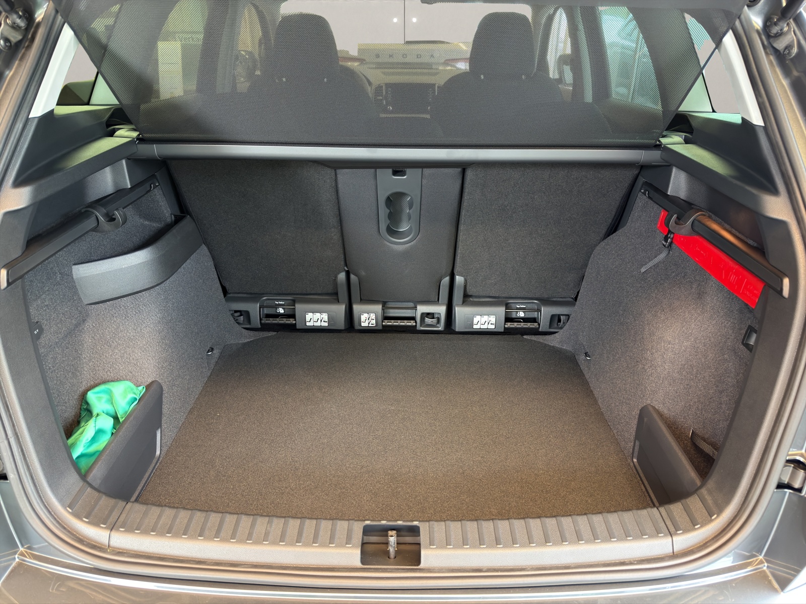 SKODA Karoq 1.5 TSI Selection DSG-image-5