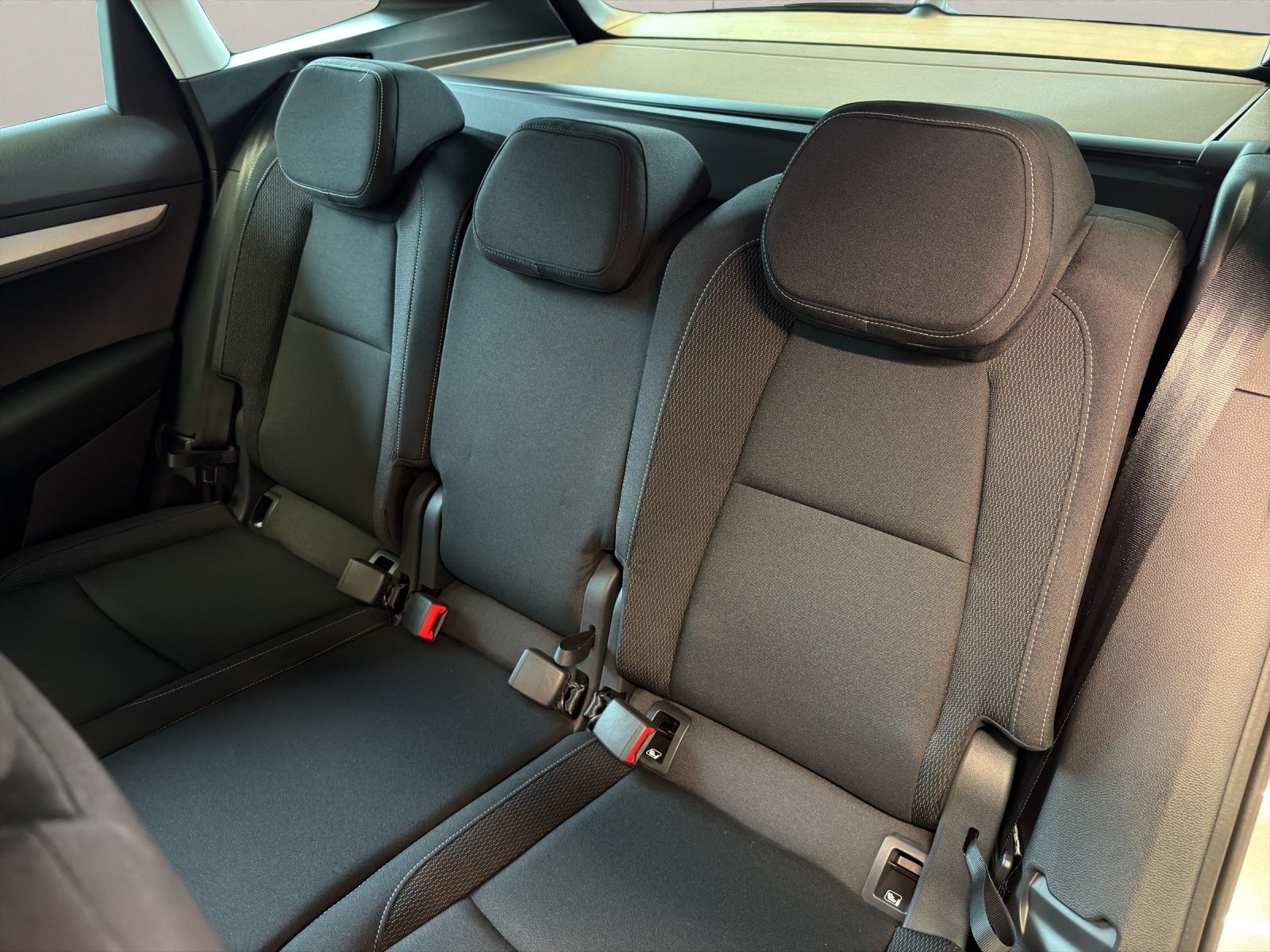 SKODA Karoq 1.5 TSI Selection DSG-image-6