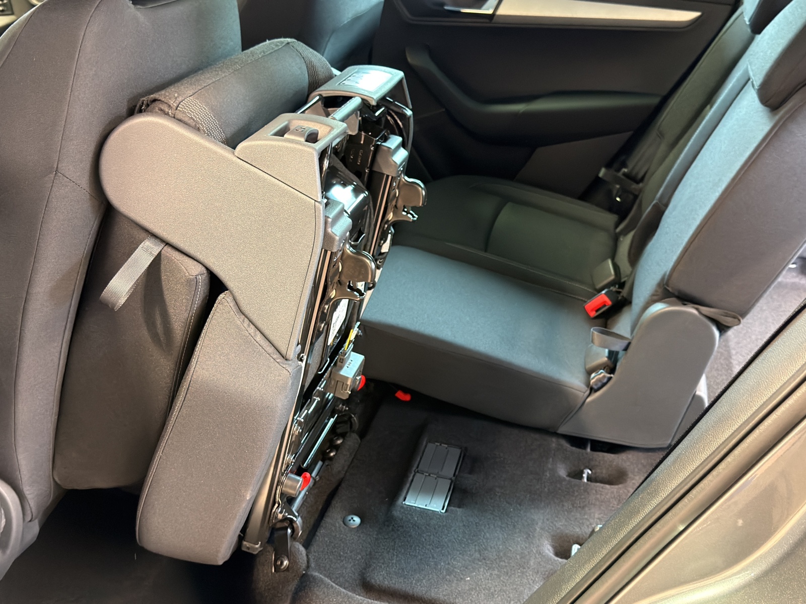 SKODA Karoq 1.5 TSI Selection DSG-image-7