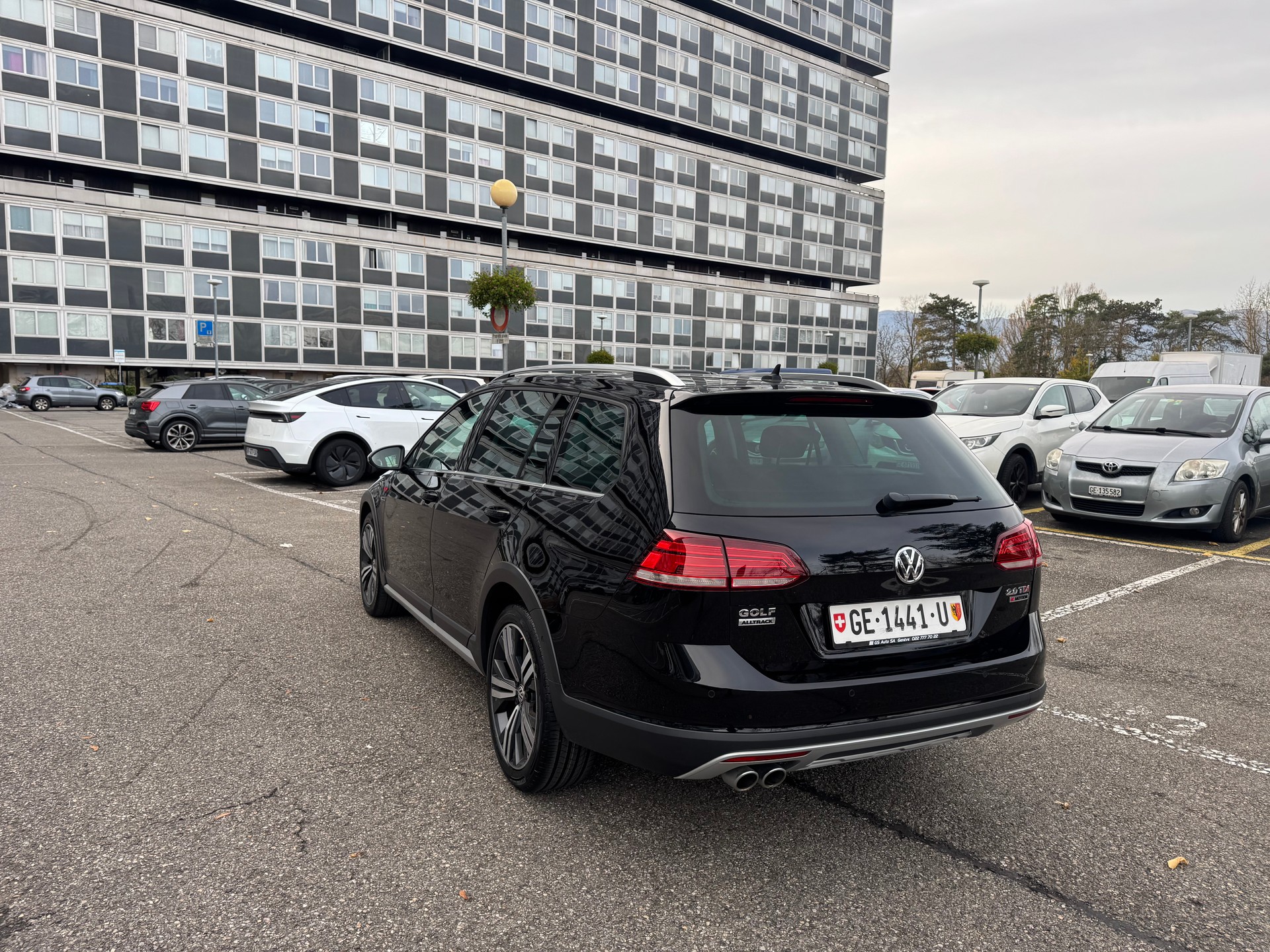 VW Golf 2.0 TDI Alltrack 4Motion DSG-image-9