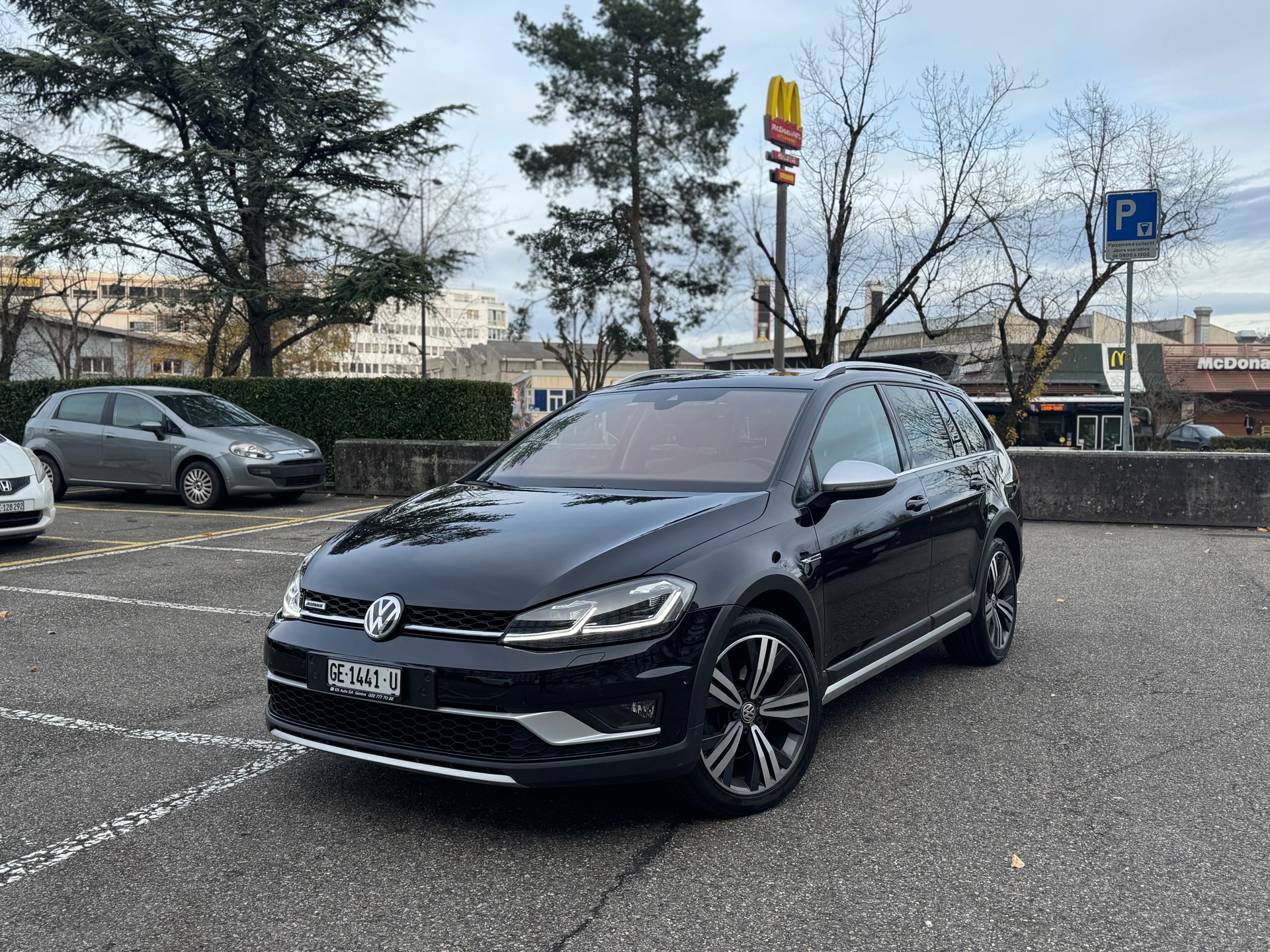 VW Golf 2.0 TDI Alltrack 4Motion DSG-image-0