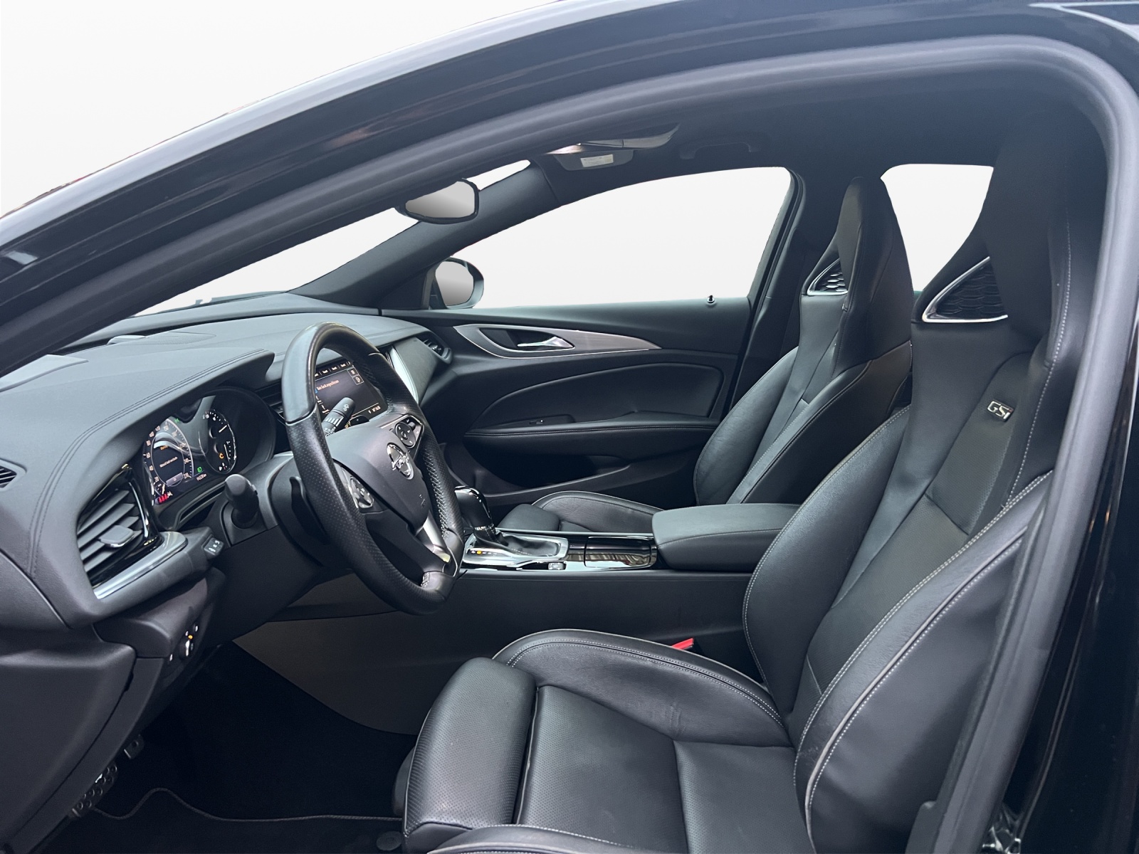OPEL Insignia 2.0 T GSi 4WD Automatic-image-8