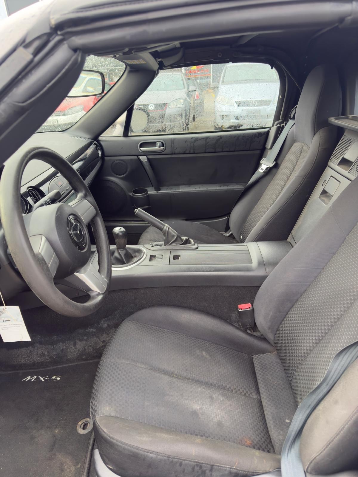 MAZDA MX-5 1.8i 16V Confort-image-8