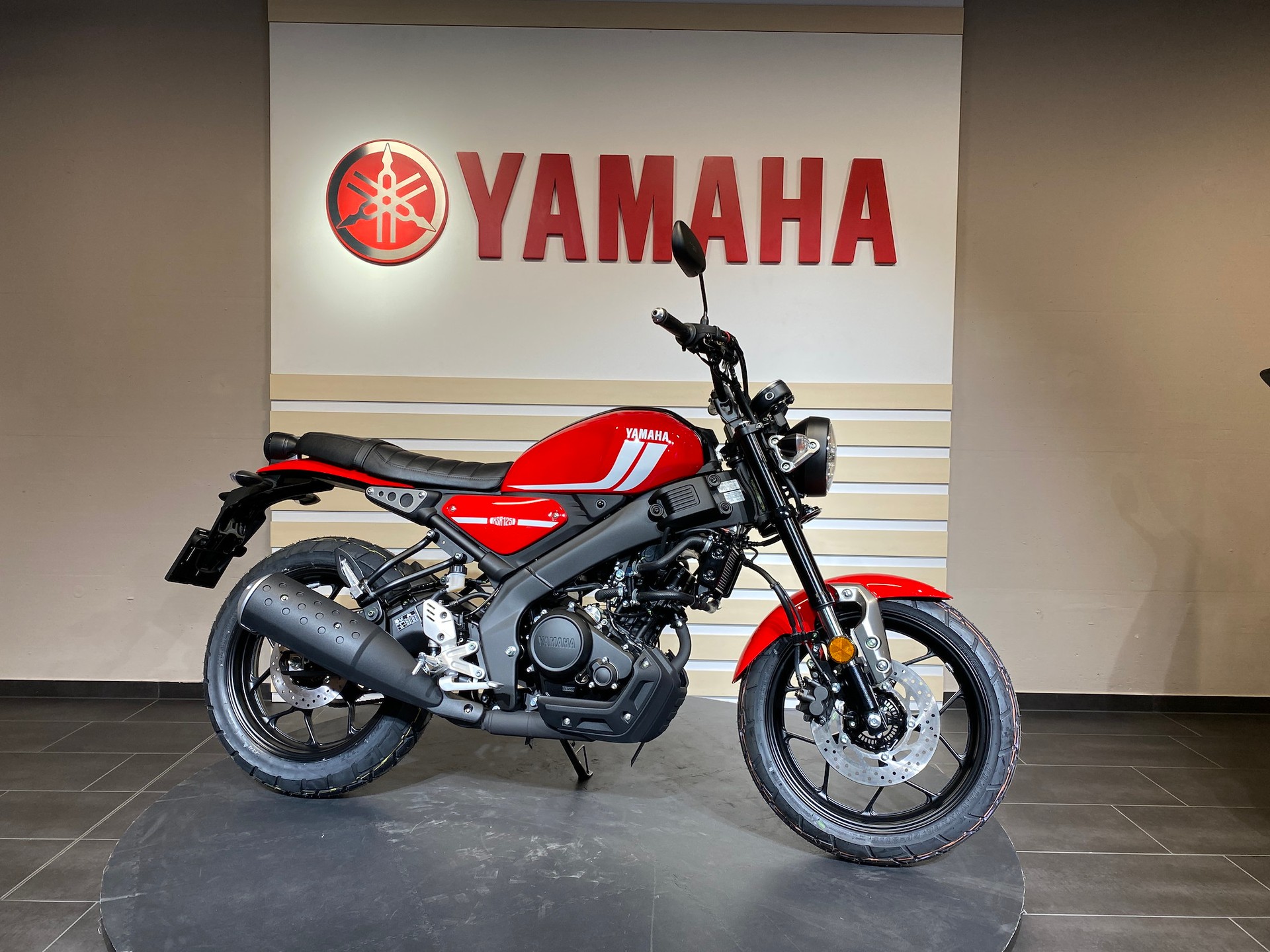 YAMAHA XSR 125