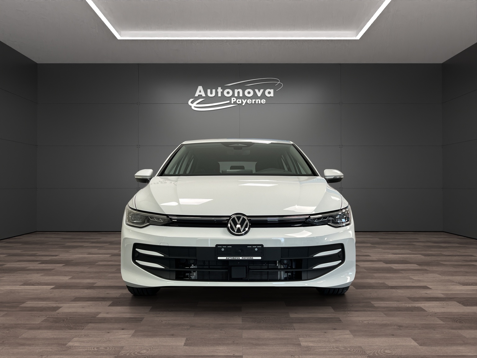 VW Golf 1.5 TSI PHEV Life-image-1