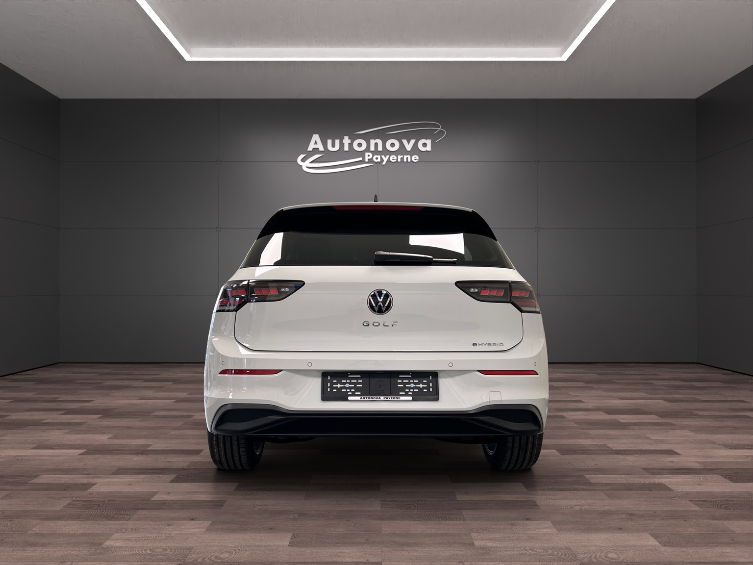 VW Golf 1.5 TSI PHEV Life-image-4