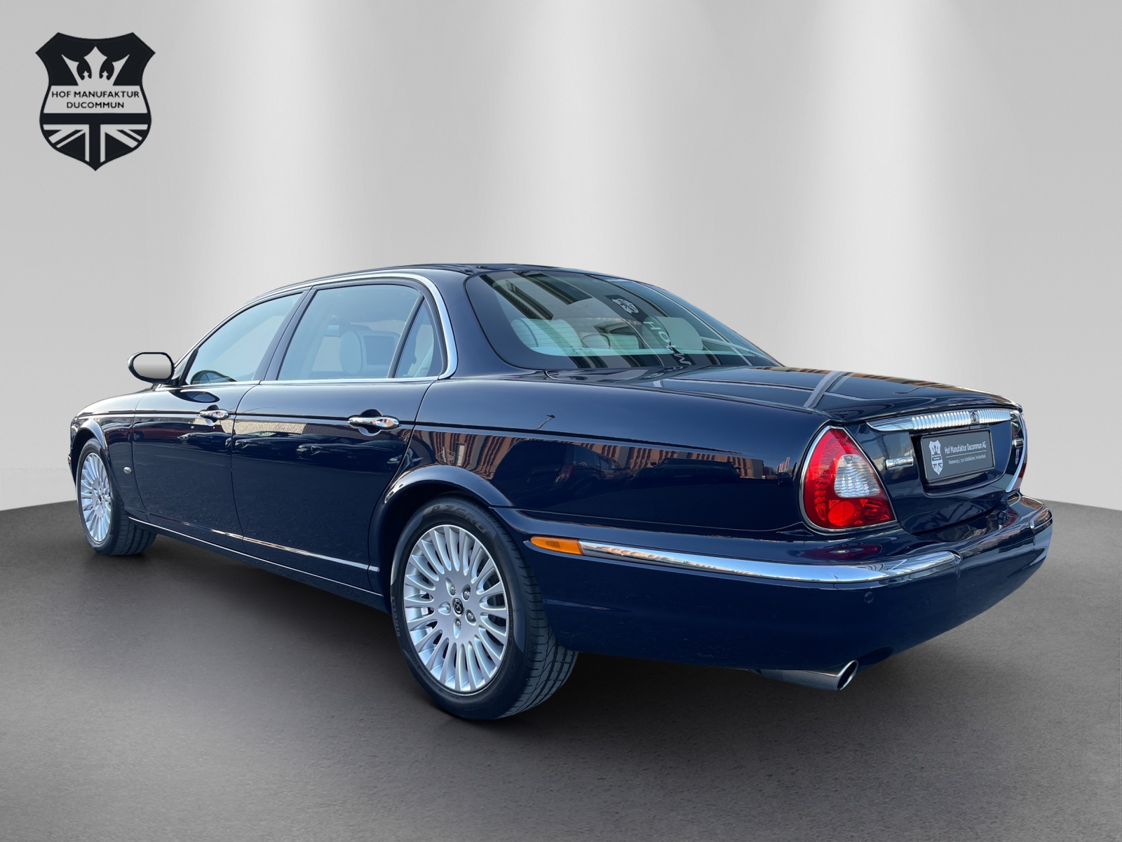 DAIMLER Super Eight-image-1