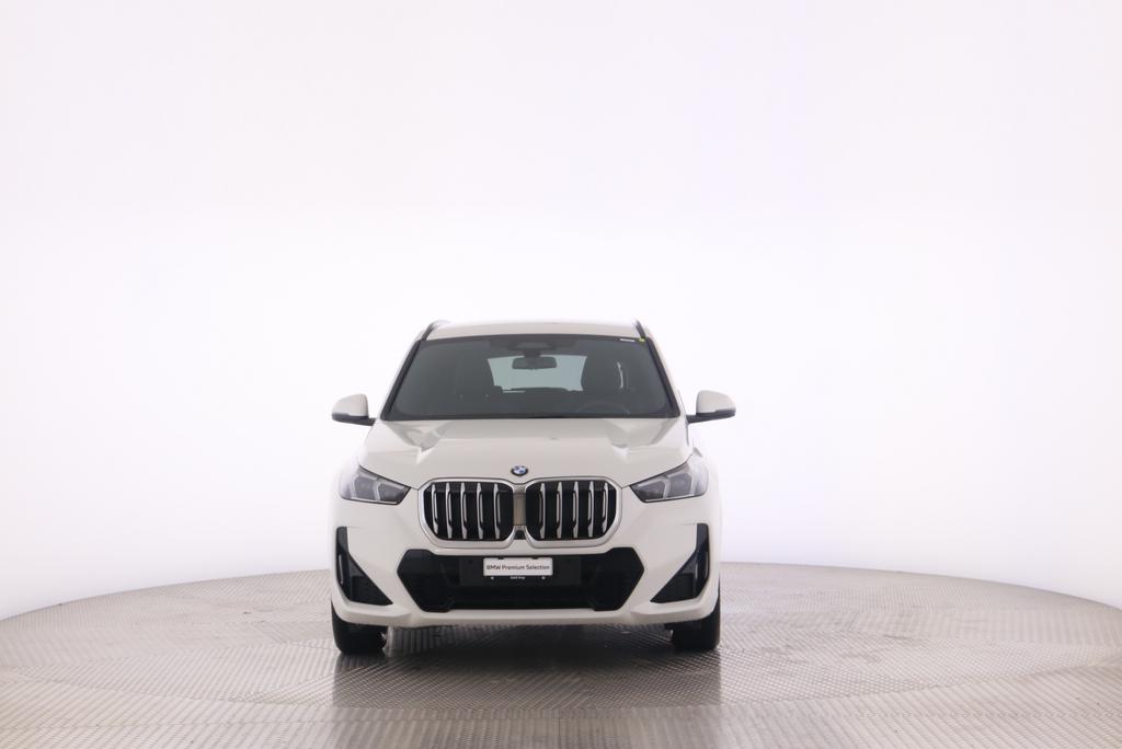 BMW X1 23i xDrive-image-10