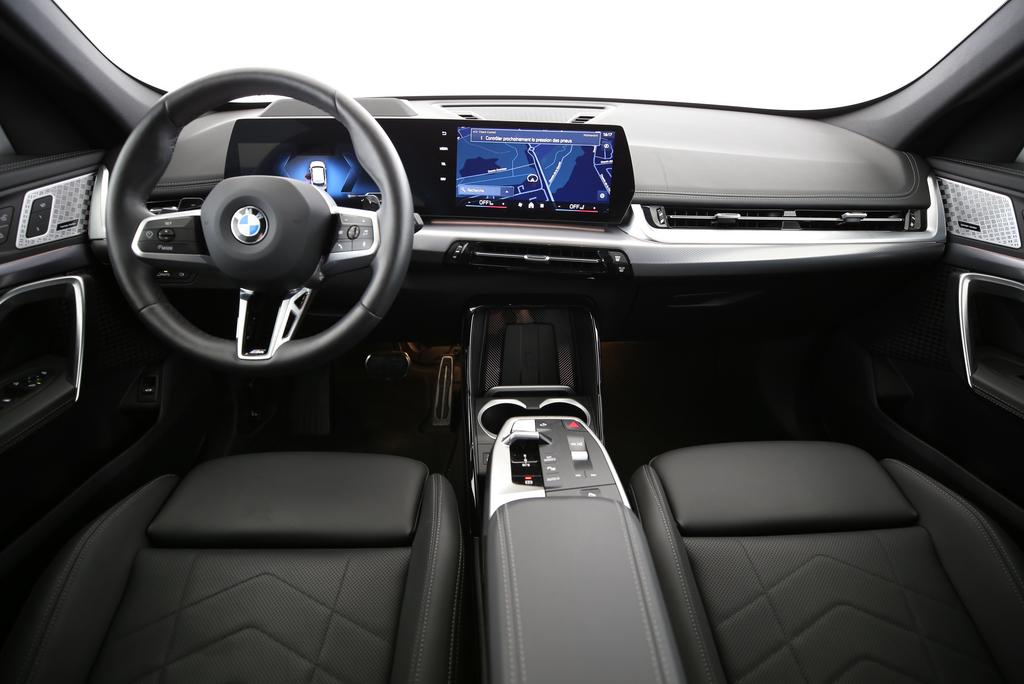 BMW X1 23i xDrive-image-4