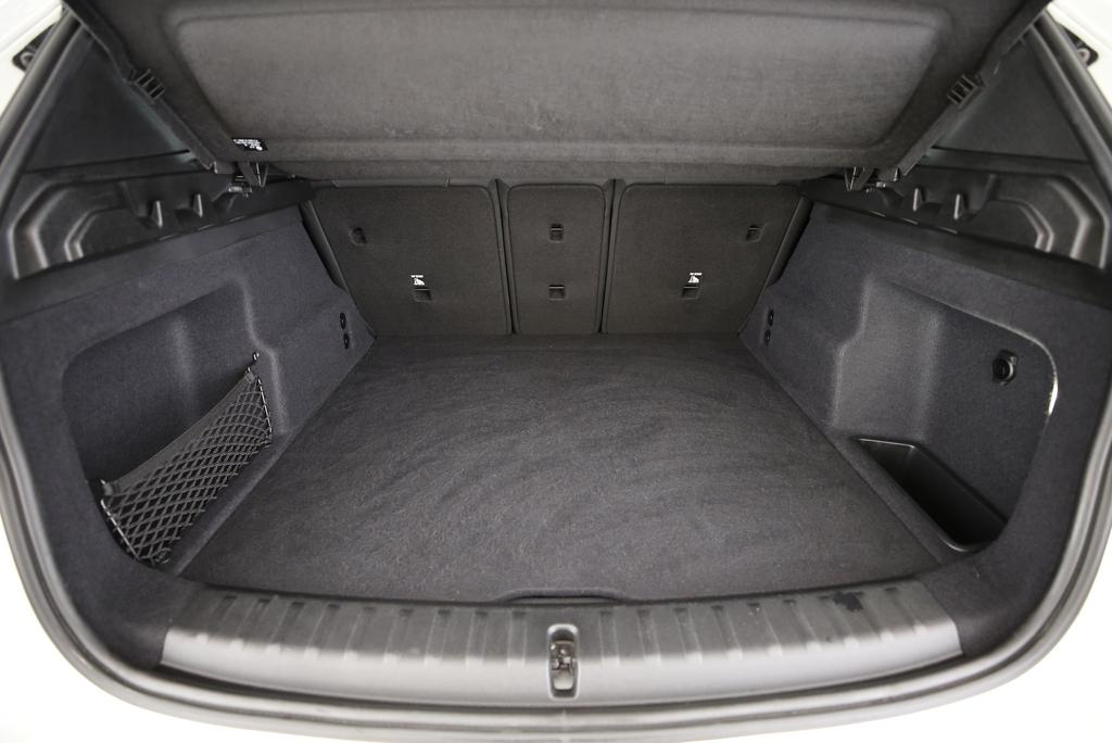 BMW X1 23i xDrive-image-14