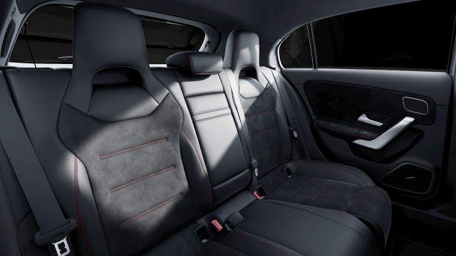 MERCEDES-BENZ A 250 4Matic 8G-DCT-image-9