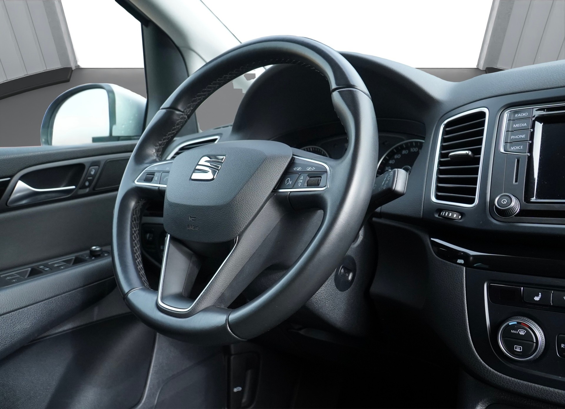 SEAT Alhambra 1.4 TSI Style *CH Fahrzeug*-image-12