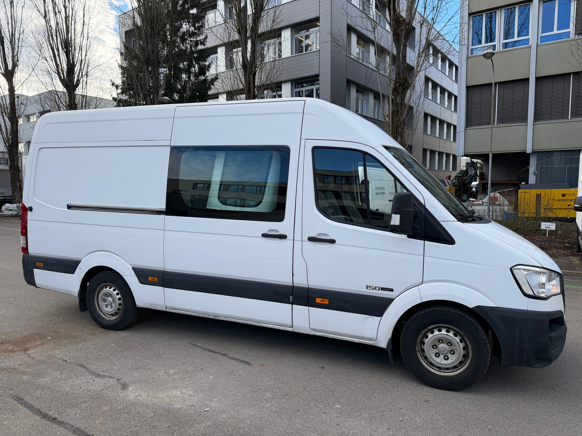 HYUNDAI H350 2.5 CRDi Amplia L2-image-3