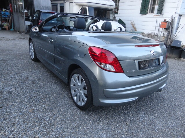 PEUGEOT 207 CC 1.6 16V Turbo Sport-image-3