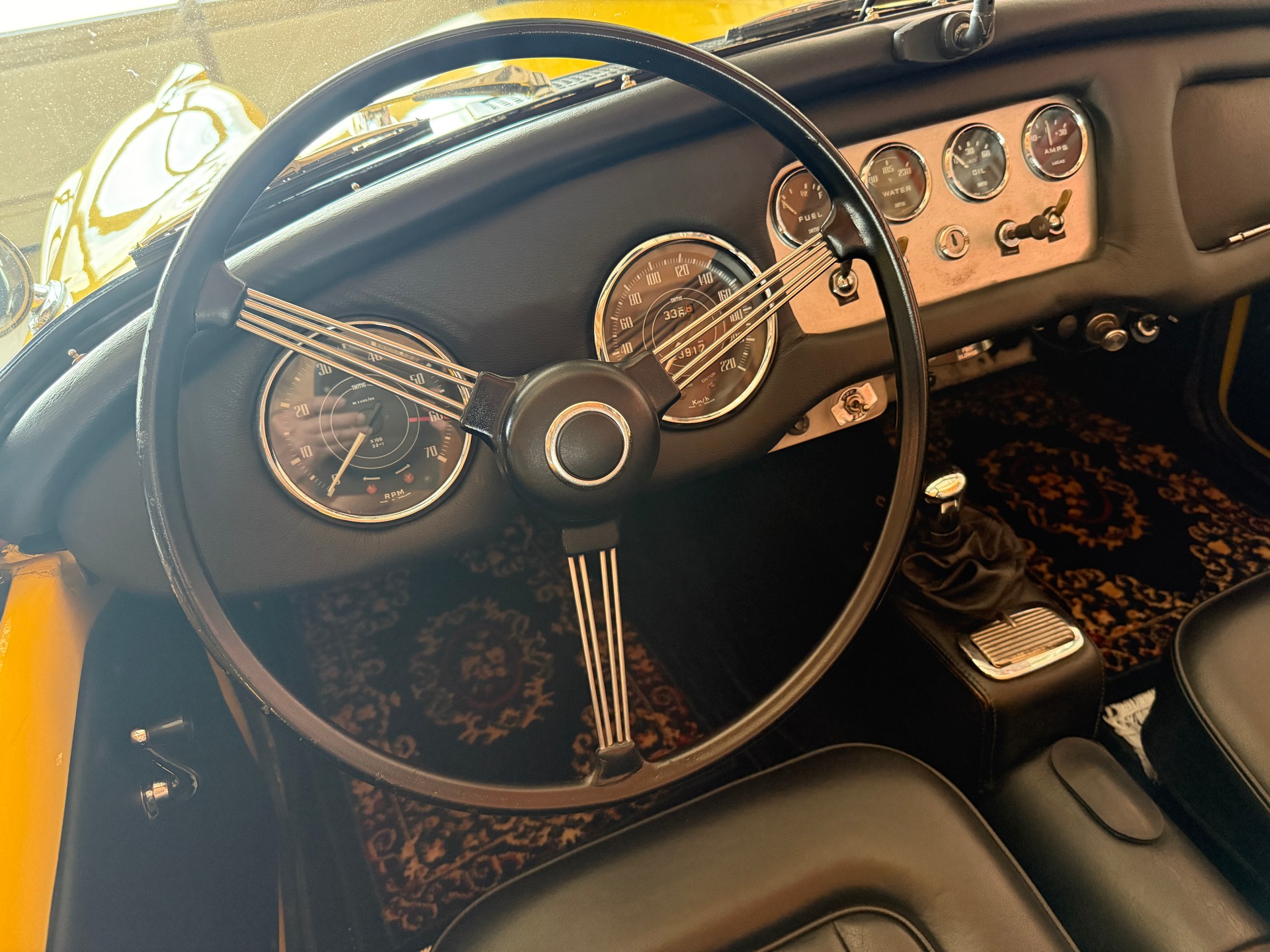DAIMLER (GB) SP 250 2.5 V8 DART ROADSTER VETERAN-image-5