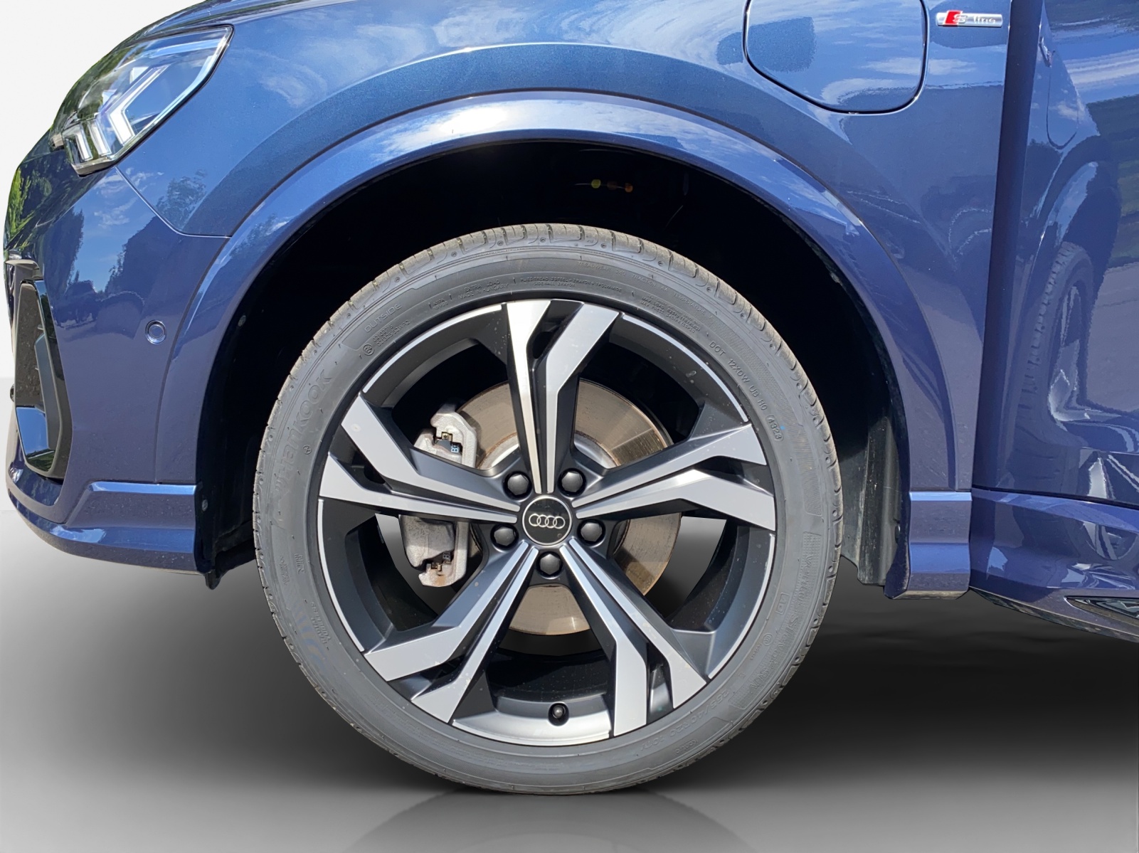 AUDI Q3 45 TFSI e S line S-tronic-image-11