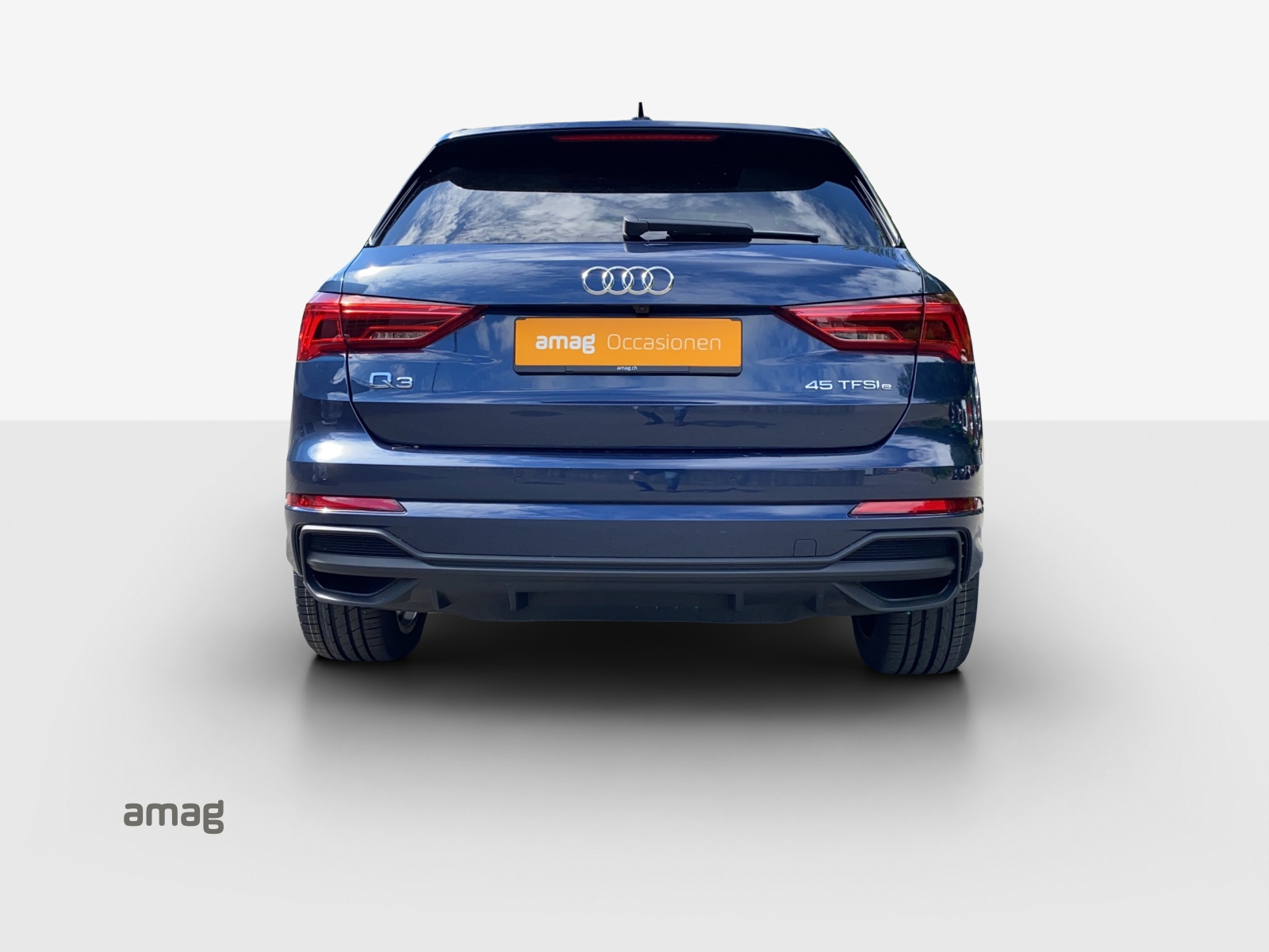AUDI Q3 45 TFSI e S line S-tronic-image-3