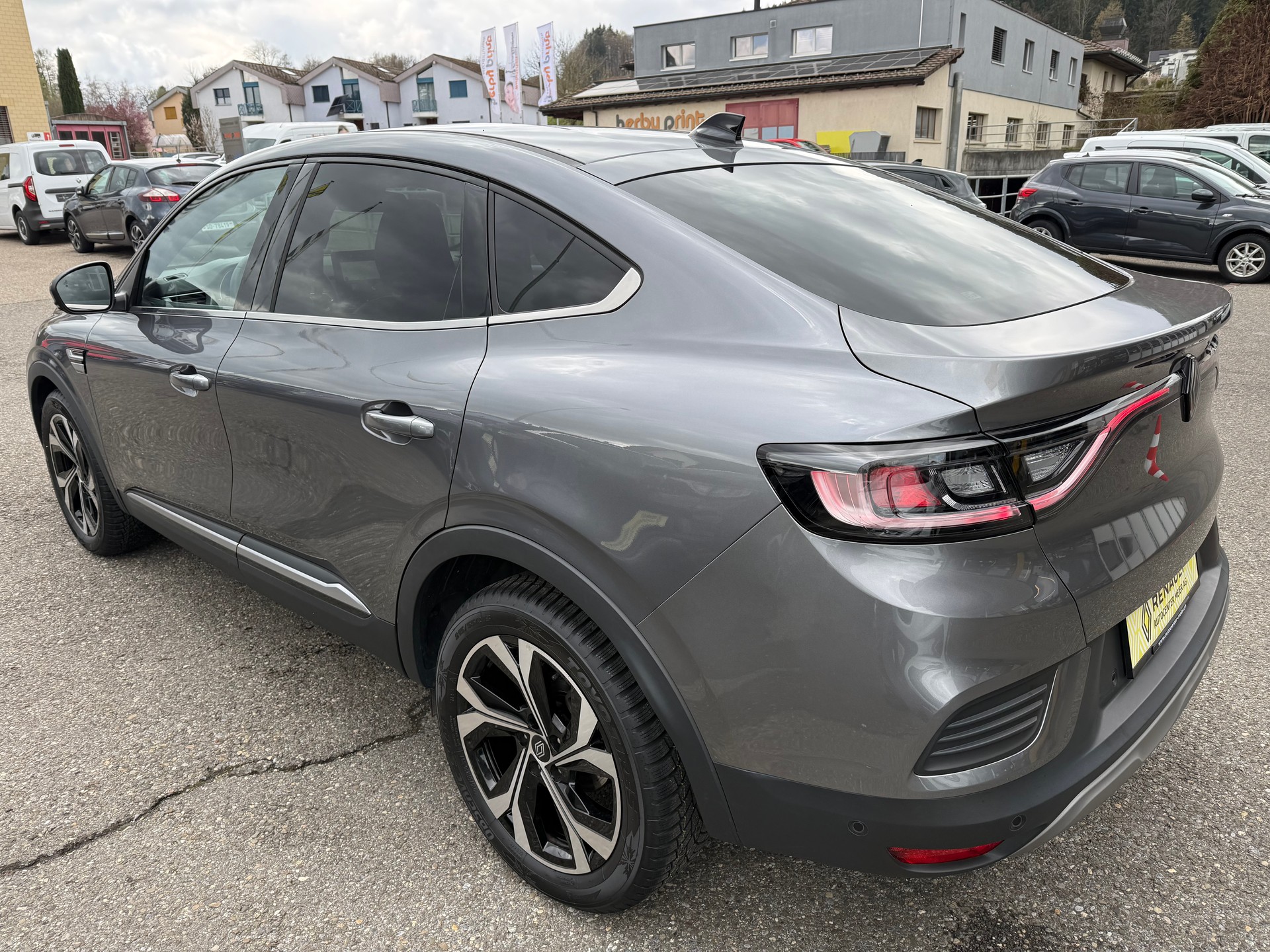 RENAULT Arkana 1.3 TCe Techno EDC-showroom-element-3