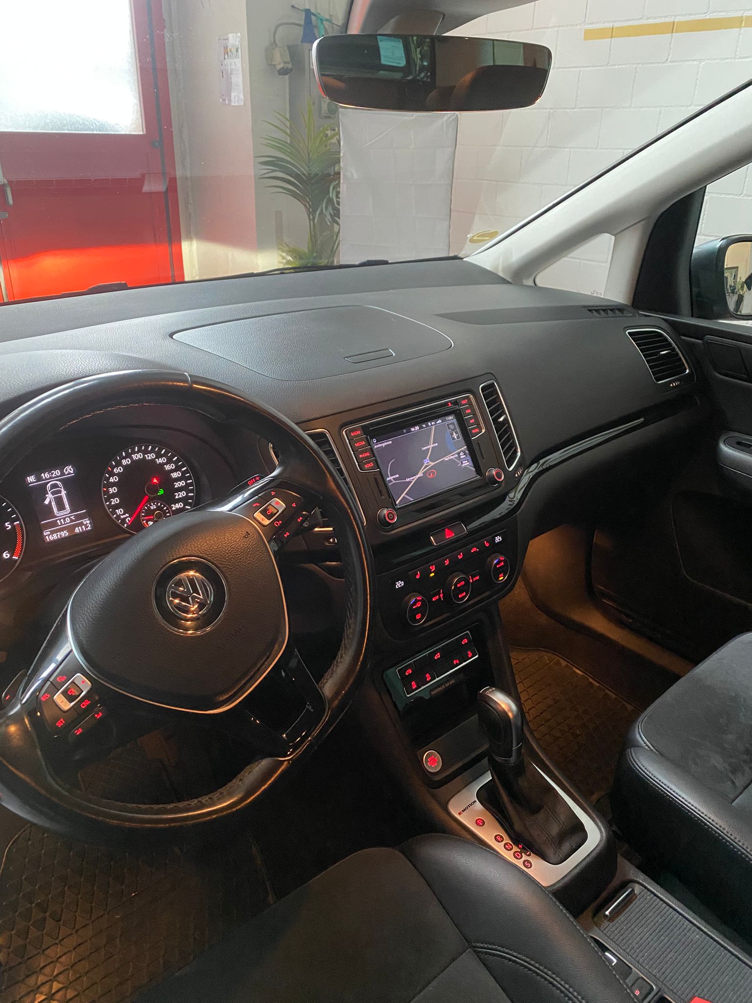 VW Sharan 2.0 TDI BMT Highline 4Motion DSG-image-9